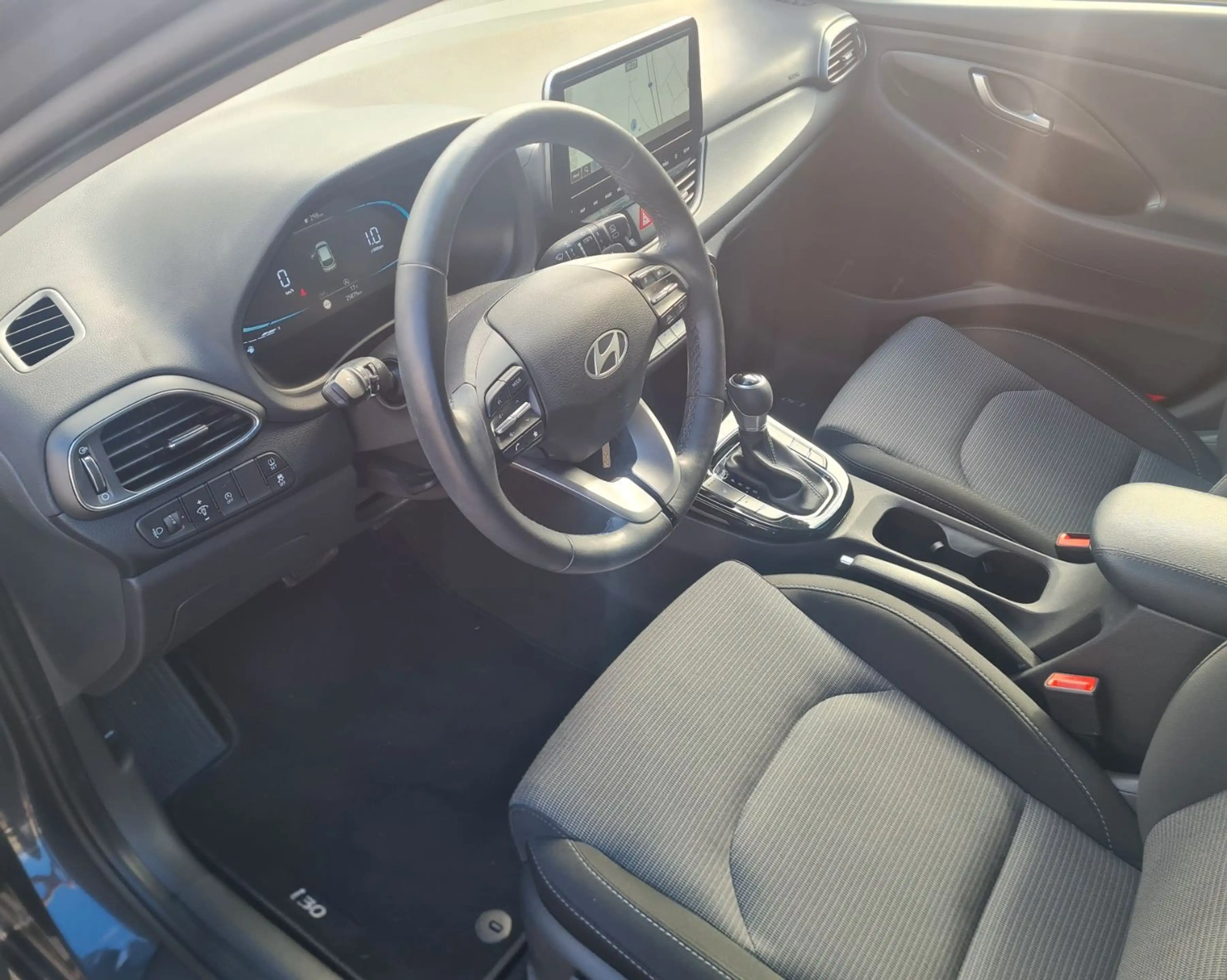 Hyundai i30 1.0 T-GDI Smart DCT Navi/PDC/MFL/Kamera/Alu — photo 11