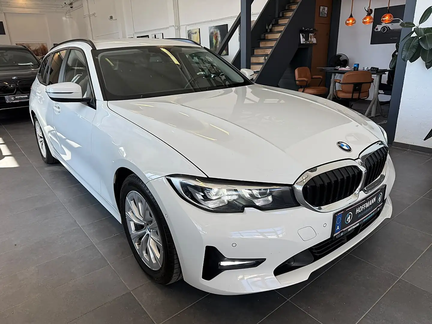 BMW 318 d 48 V Touring Aut. AHK/Sportsitze/ACC+/SH Weiß - 1