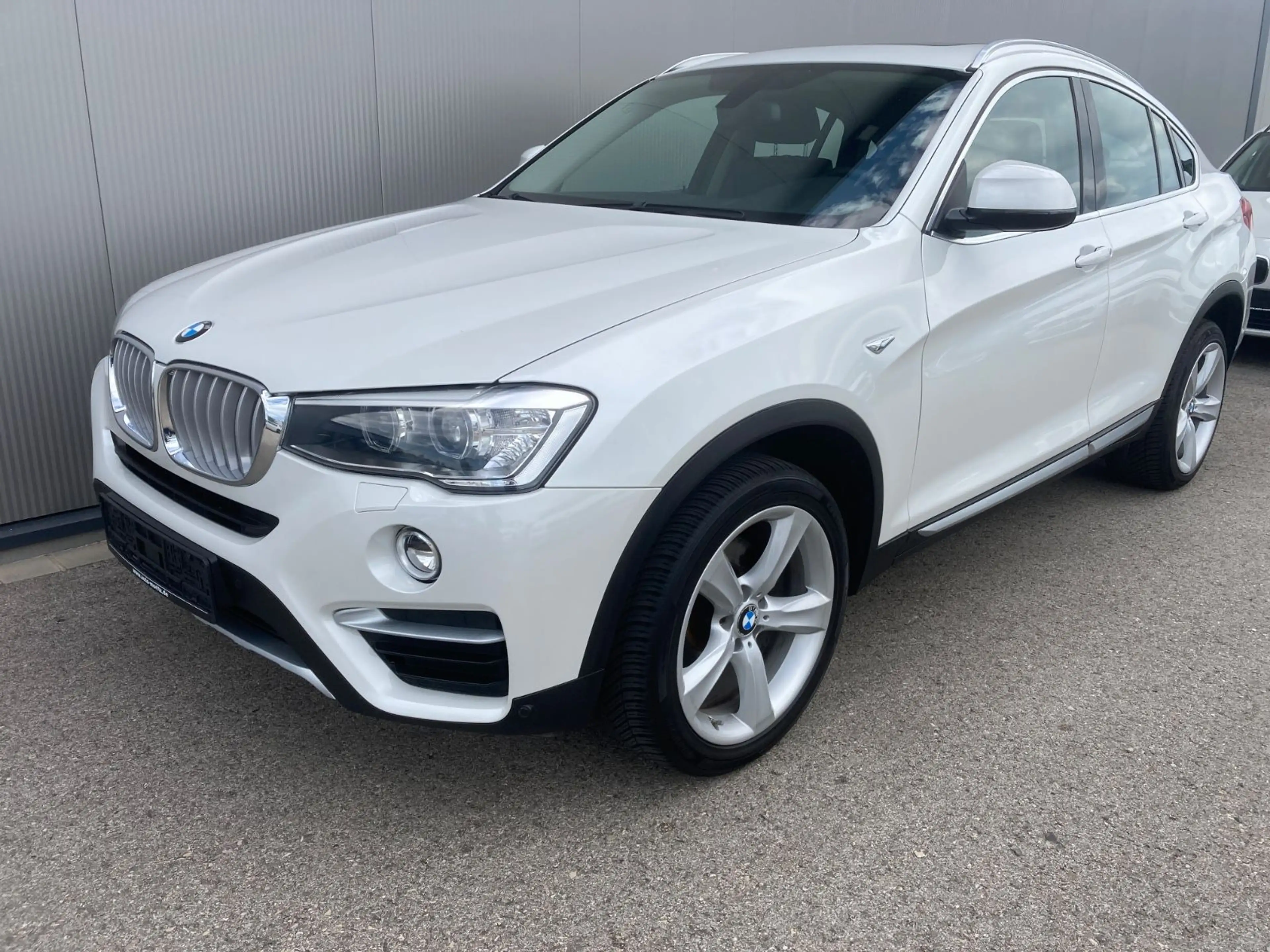 BMW X4 xDrive20dA*Glasdach*Sportsitz*HiFi*X-Line — photo 3