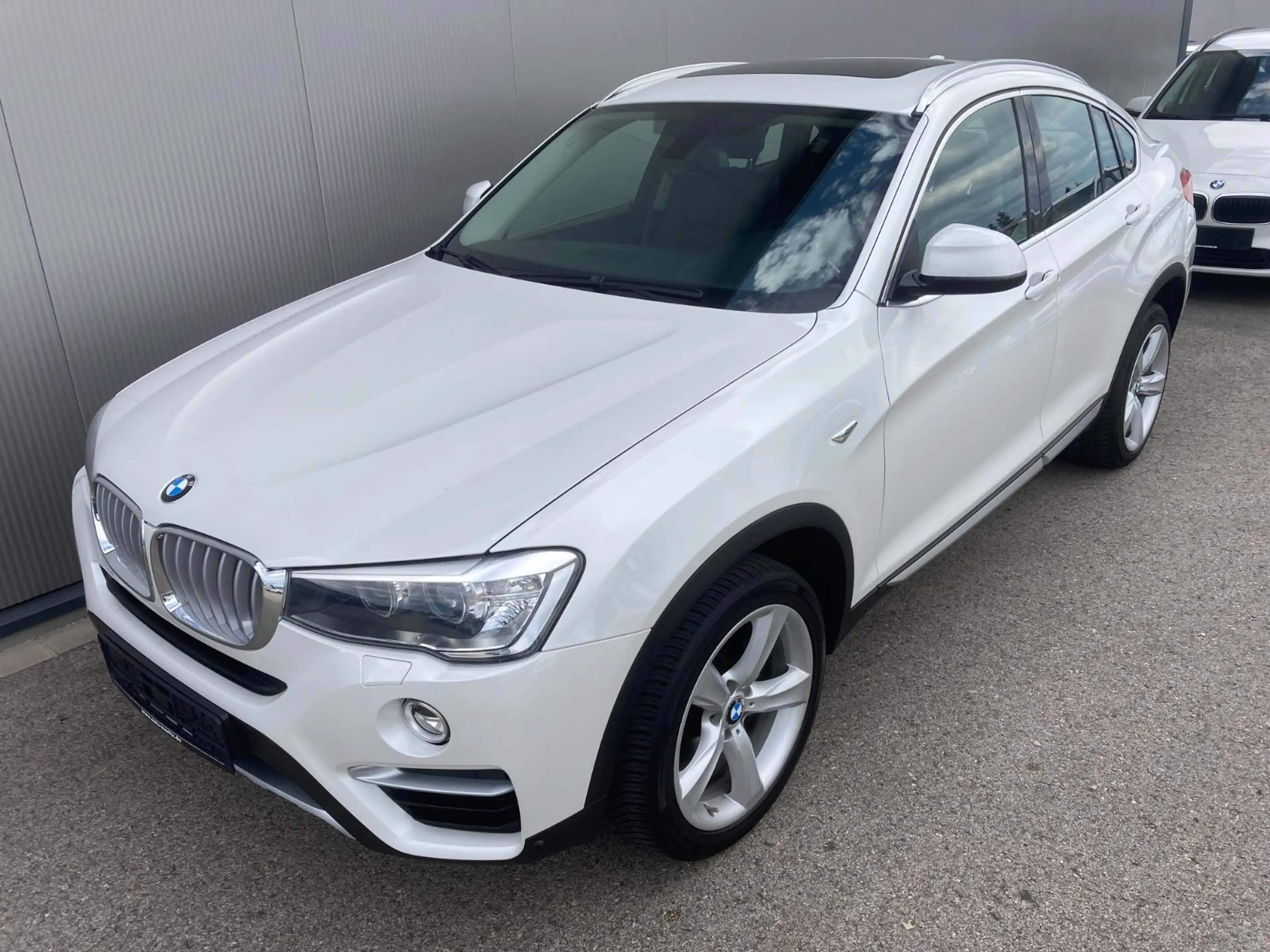 BMW X4 xDrive20dA*Glasdach*Sportsitz*HiFi*X-Line — photo 8