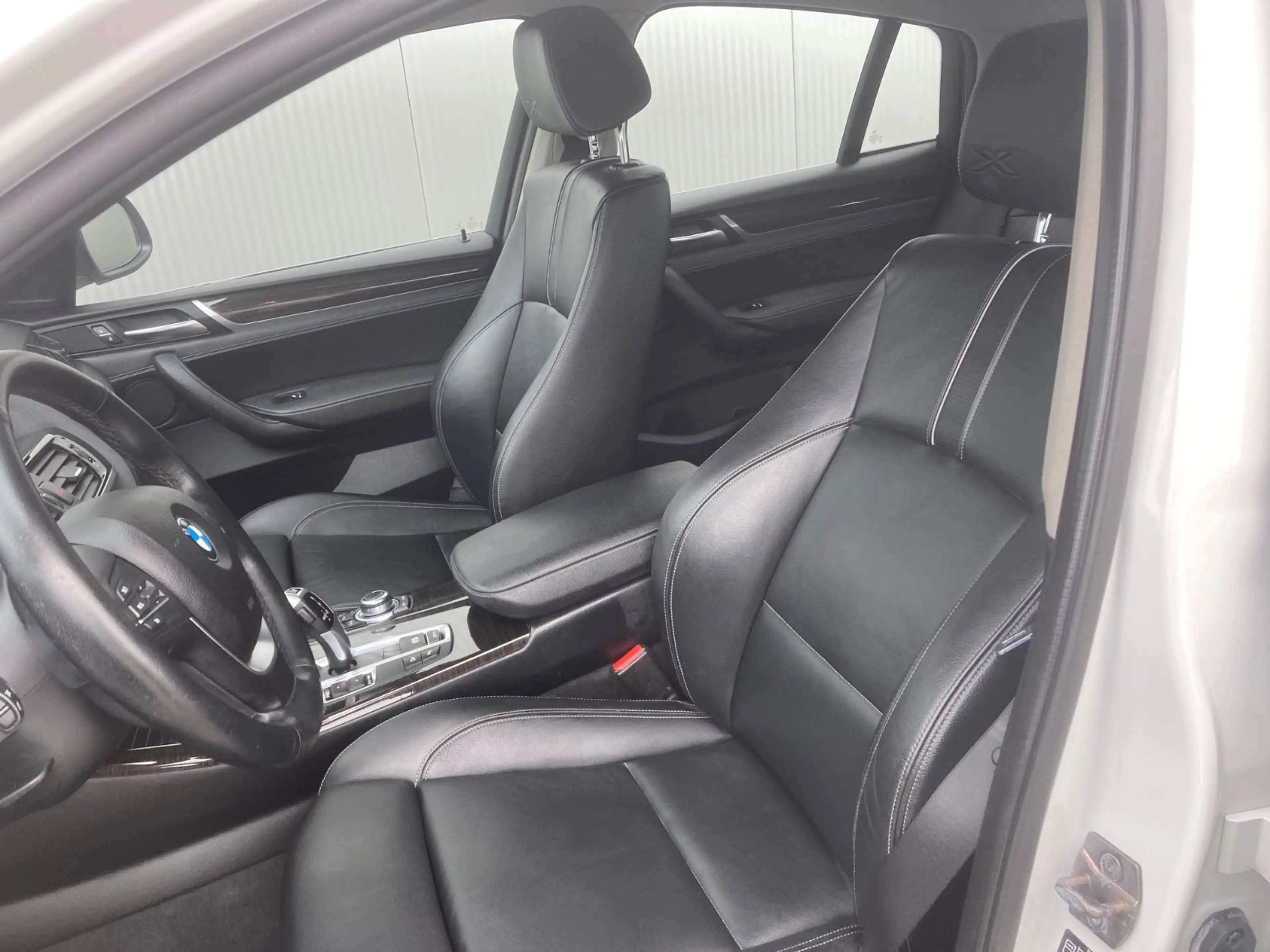 BMW X4 xDrive20dA*Glasdach*Sportsitz*HiFi*X-Line — photo 11
