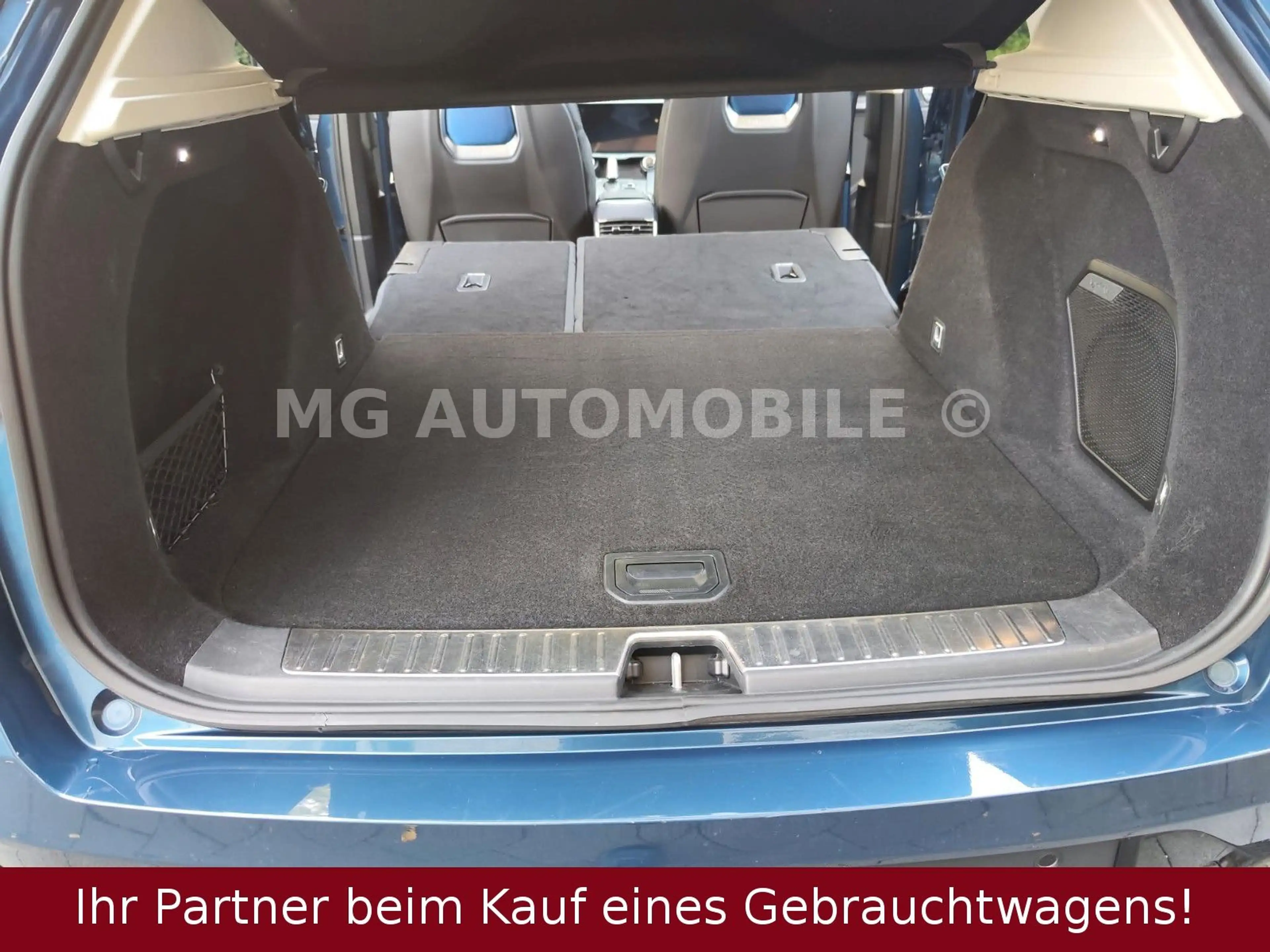 Lynk & Co 01 #01 1.5 TD PHEV Plug-in-Hybrid Panoramadach — photo 10
