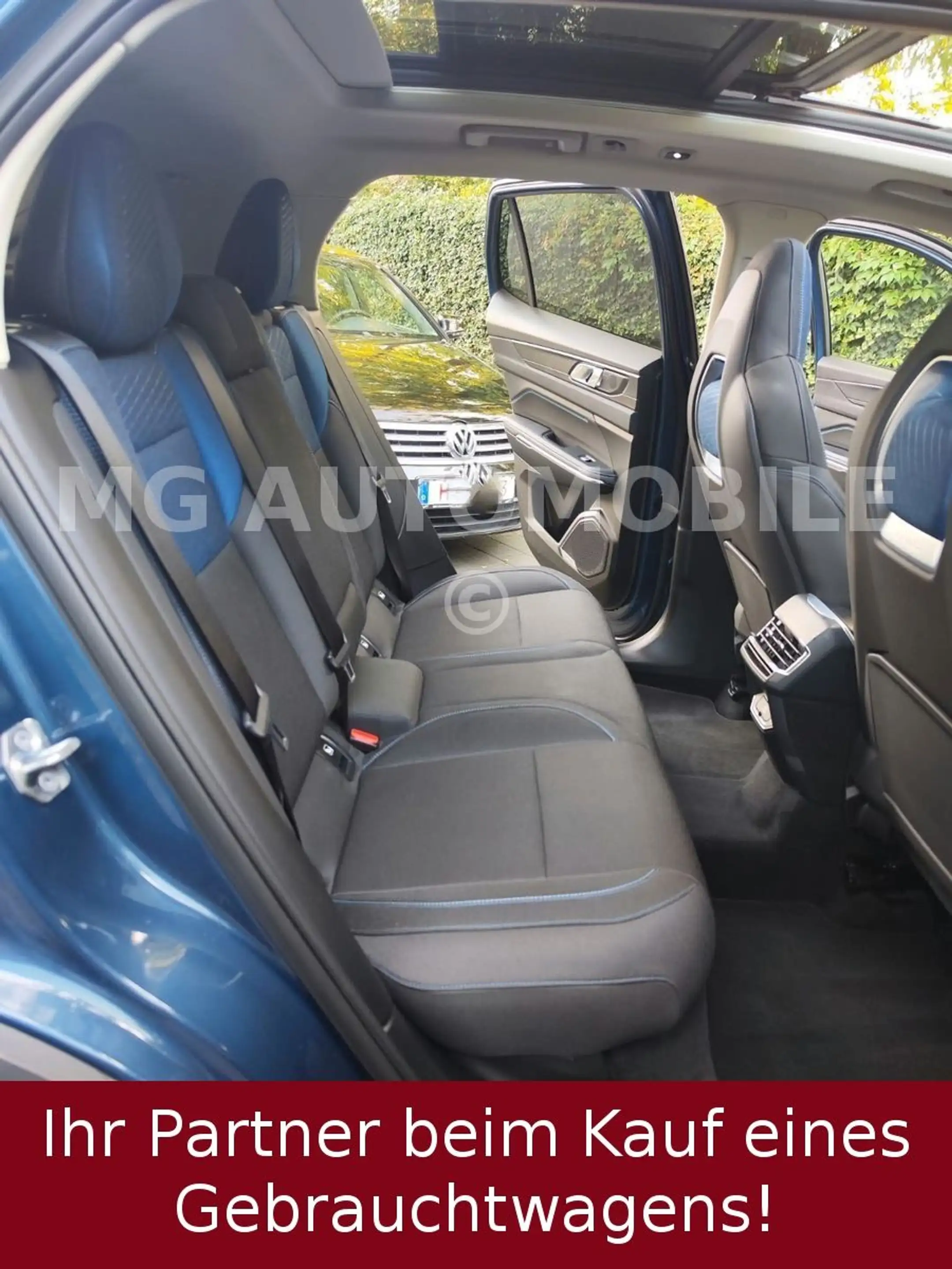 Lynk & Co 01 #01 1.5 TD PHEV Plug-in-Hybrid Panoramadach — photo 13