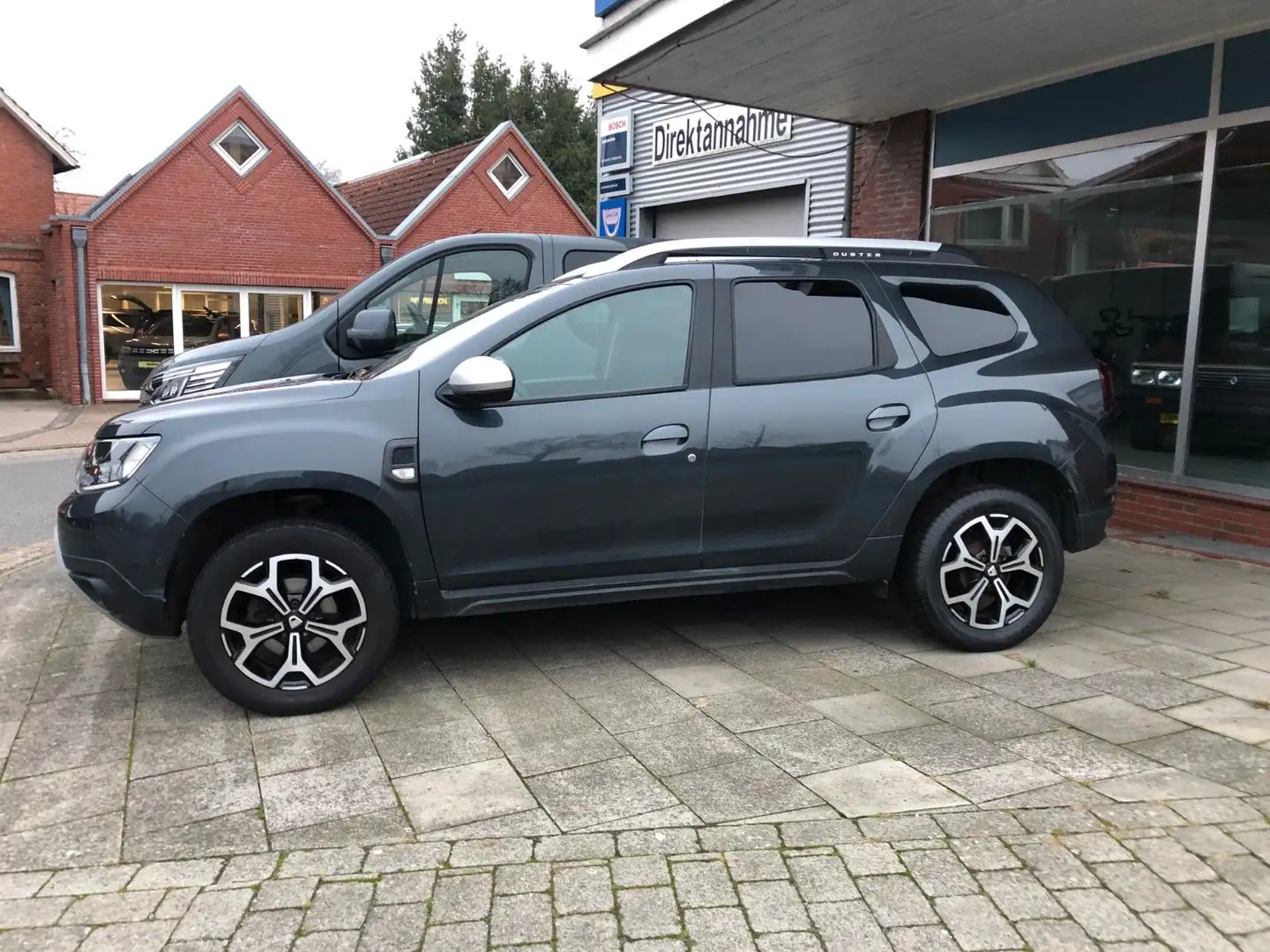 Dacia Duster II Prestige 8 fach bereift Gris - 2