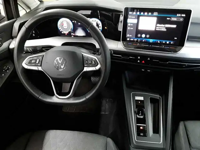 Volkswagen Golf view 10
