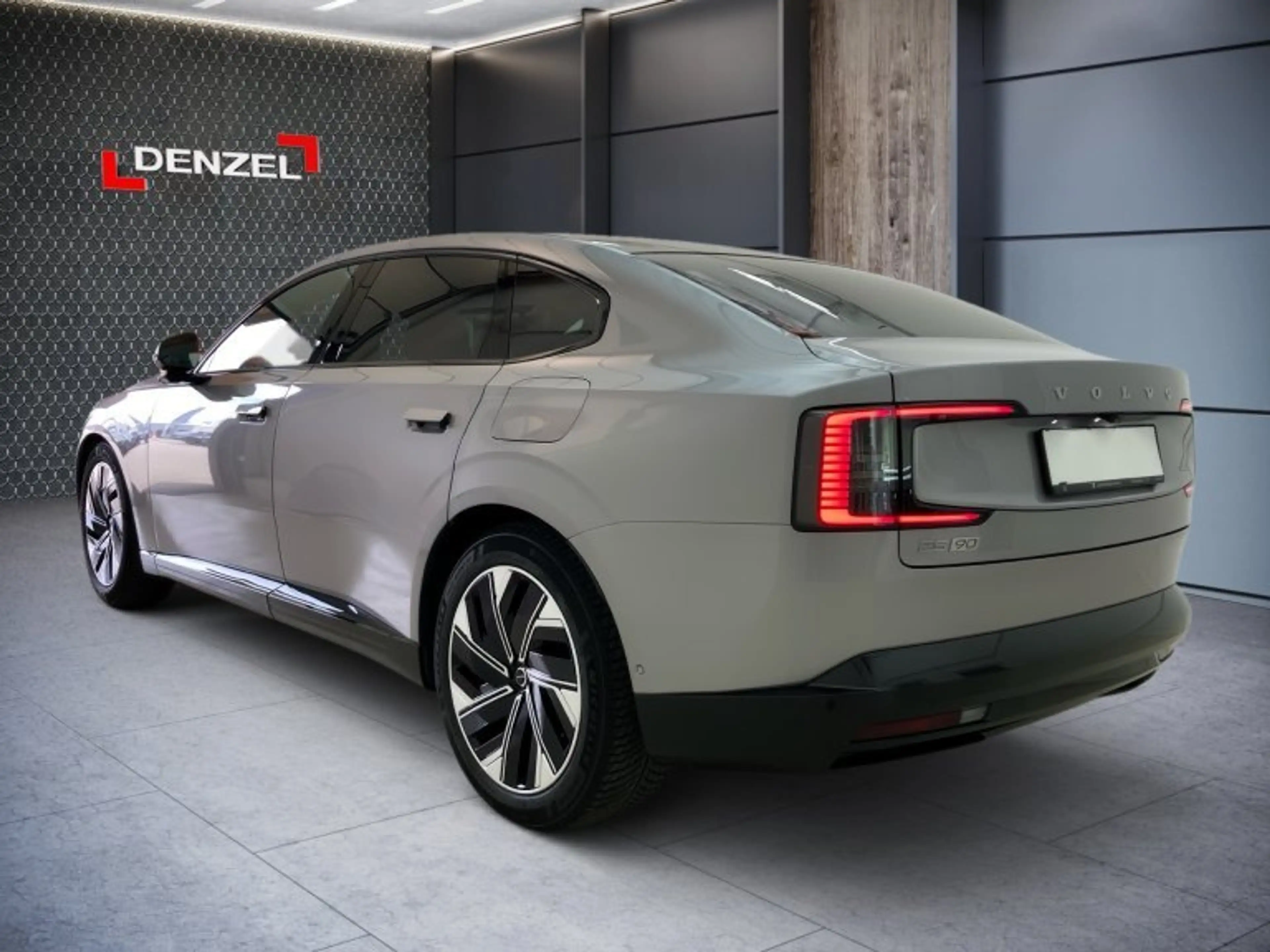 Volvo ES90 Ultra, Single Motor Extended Range, Vollelektrisch — photo 3