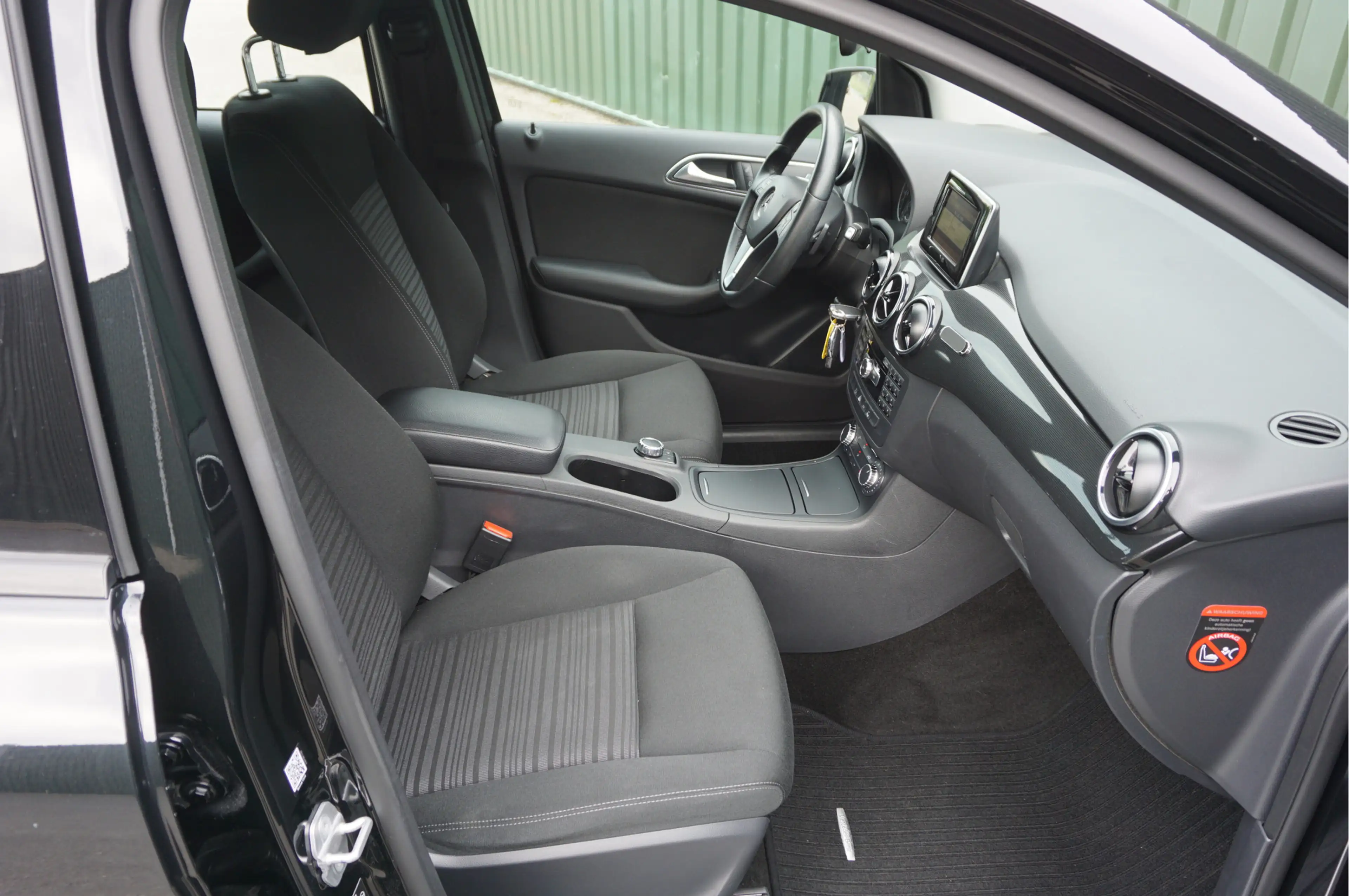 Mercedes-Benz B 180 Ambition + Trekhaak/ PDC/ Cruise/ Xenon/ Airco/ 17 — photo 14