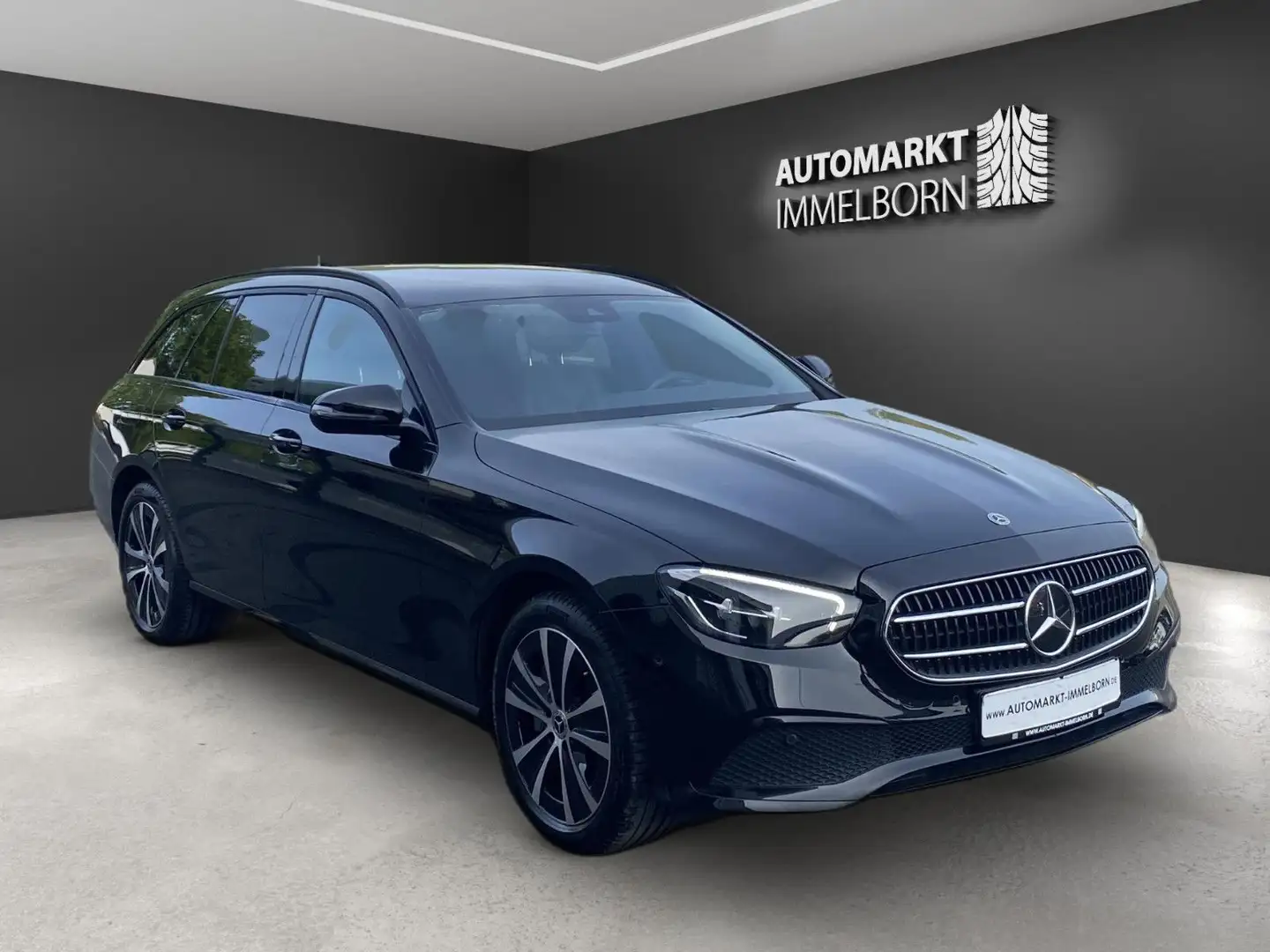 Mercedes-Benz E 300 e AHK*DAB*Kamera*LED*VollLeder*Navi*18 Schwarz - 1