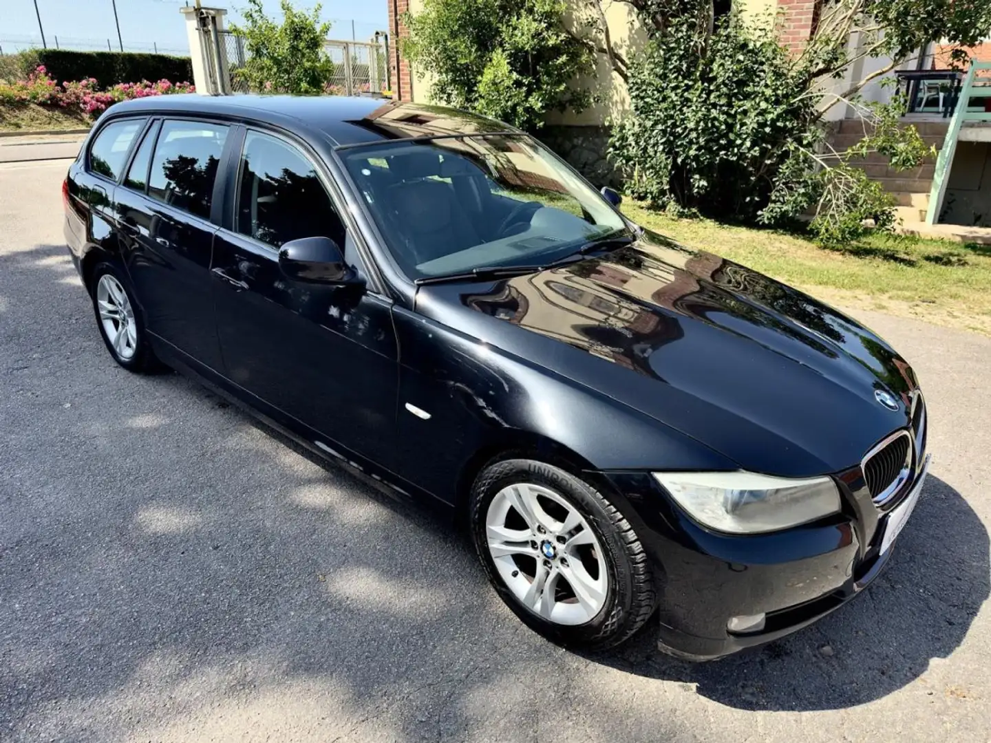 BMW 318 318d e91 lci 1ere main 6499e Noir - 2