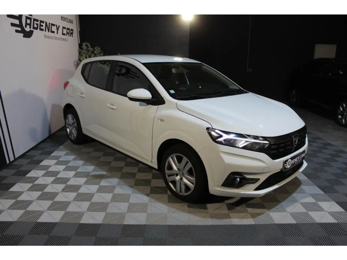Dacia Sandero 1.0 ECO-G 100ch - 1ère Main - Suivie Blanc - 2