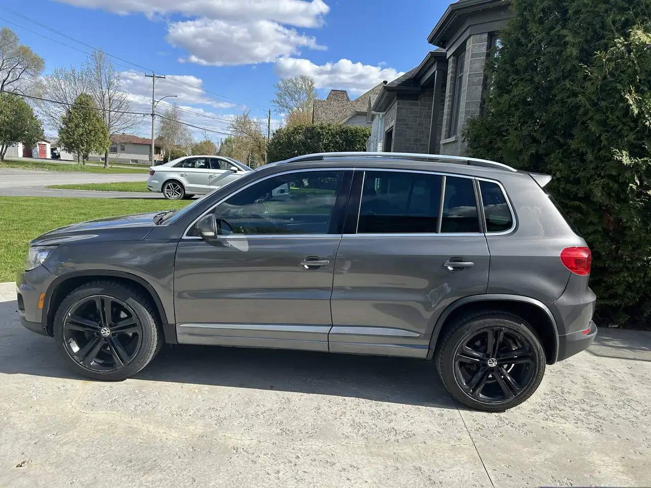 Volkswagen Tiguan снимка Volkswagen Tiguan