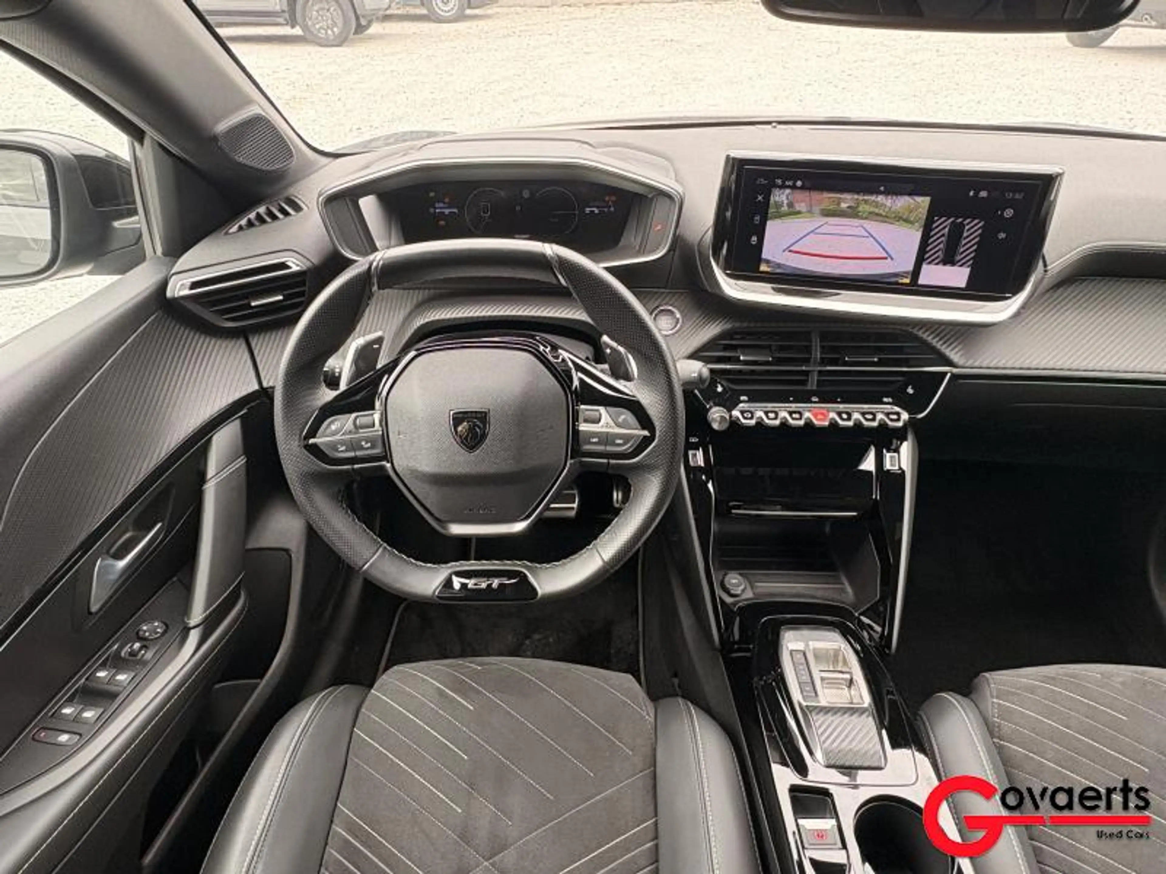Peugeot 208 GT Line — photo 3