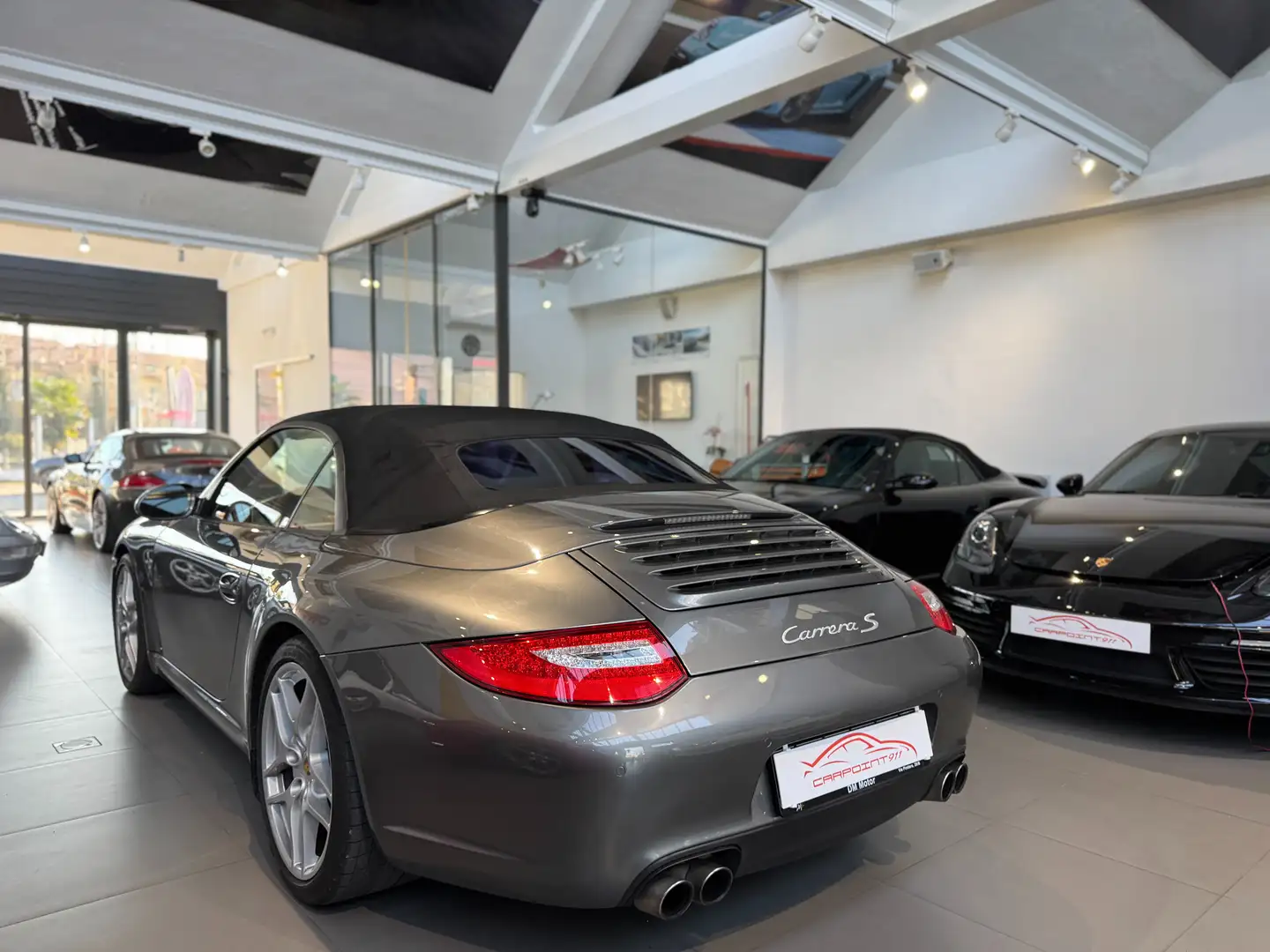 Porsche 997 911 Cabrio 3.8 Carrera S MK2 Gris - 2