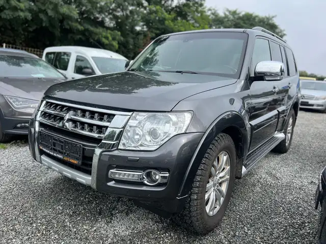 Mitsubishi Pajero 3,2 DI-D 4WD Edition100 Automatik*Tüv Neu