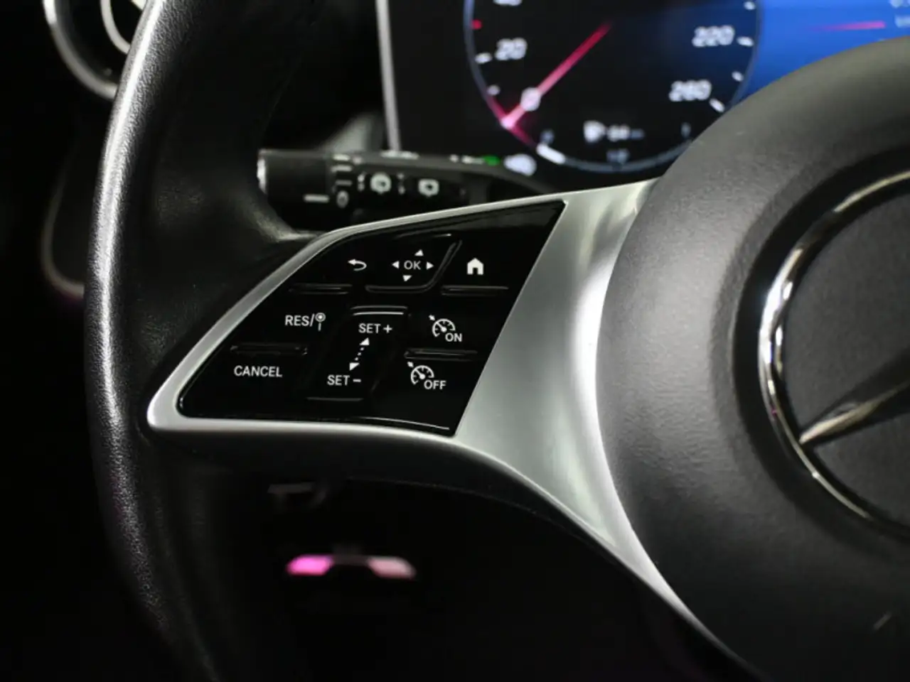 Mercedes-Benz GLC снимка Mercedes-Benz GLC