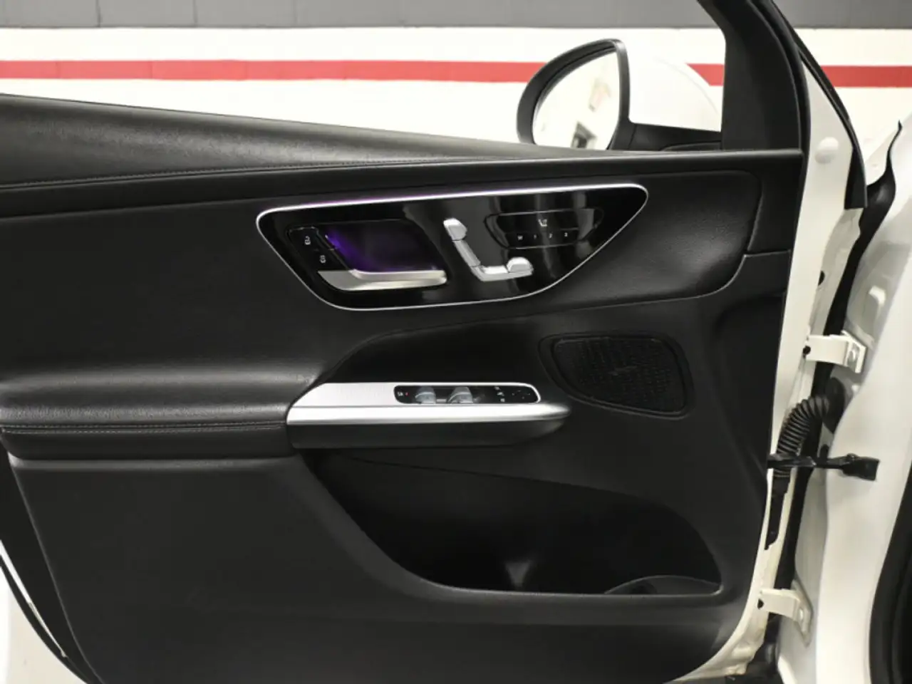 Mercedes-Benz GLC снимка Mercedes-Benz GLC
