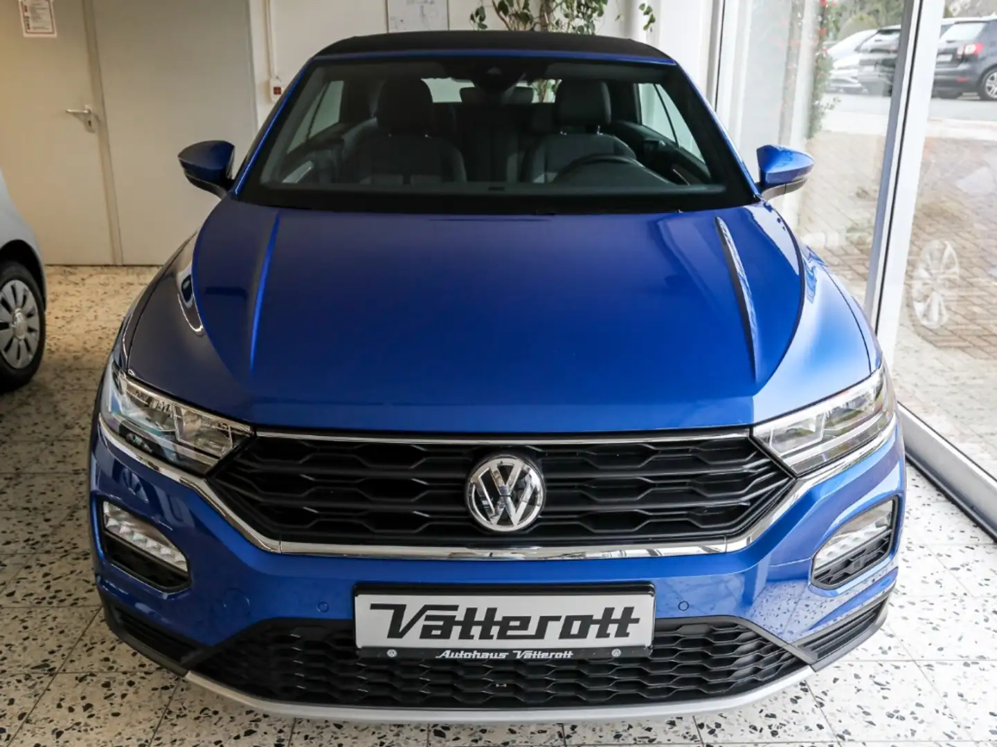 Volkswagen T-Roc Cabriolet 1.0 TSI Style NAVI PDC SHZ Blauw - 2
