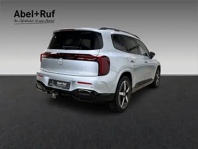Mercedes-Benz GLB view 7