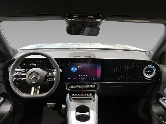 Mercedes-Benz GLB view 11