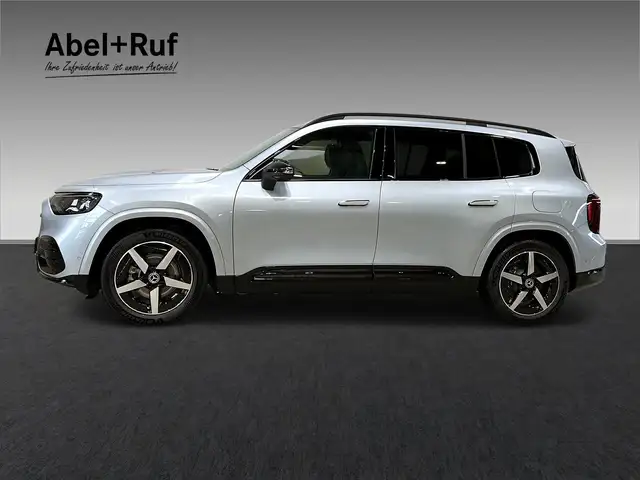 Mercedes-Benz GLB view 5