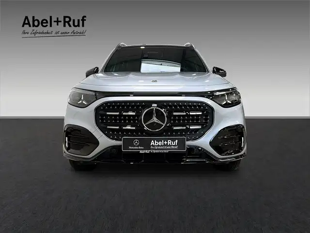 Mercedes-Benz GLB view 2