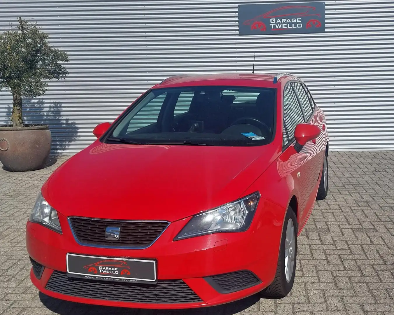 SEAT Ibiza ST 1.4 Reference navigatie, lichtmetalen velgen, s Rouge - 2