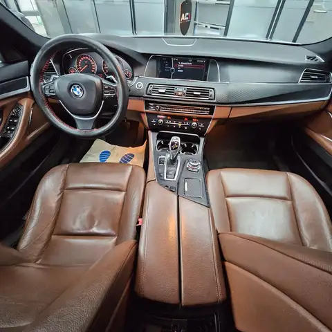 BMW 5 Series view 14