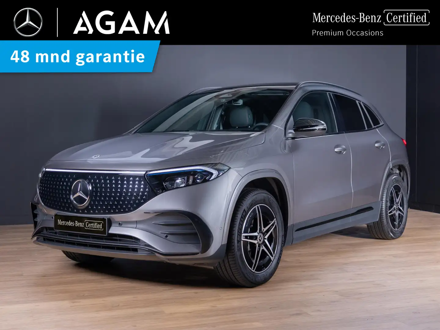Mercedes-Benz EQA 350 4MATIC AMG Line 71 kWh Panorama dak Grijs - 1