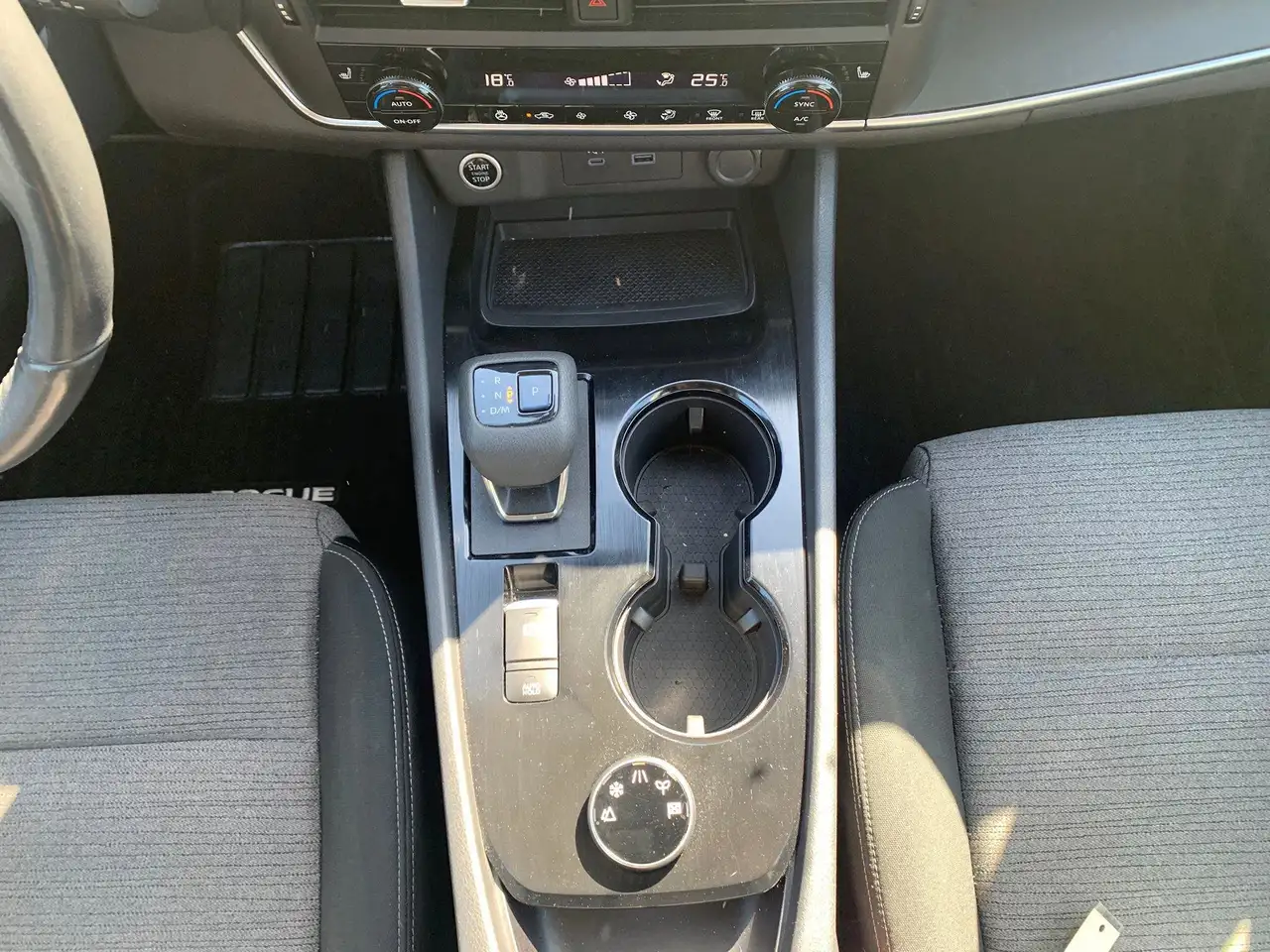 Hyundai SONATA снимка Hyundai SONATA