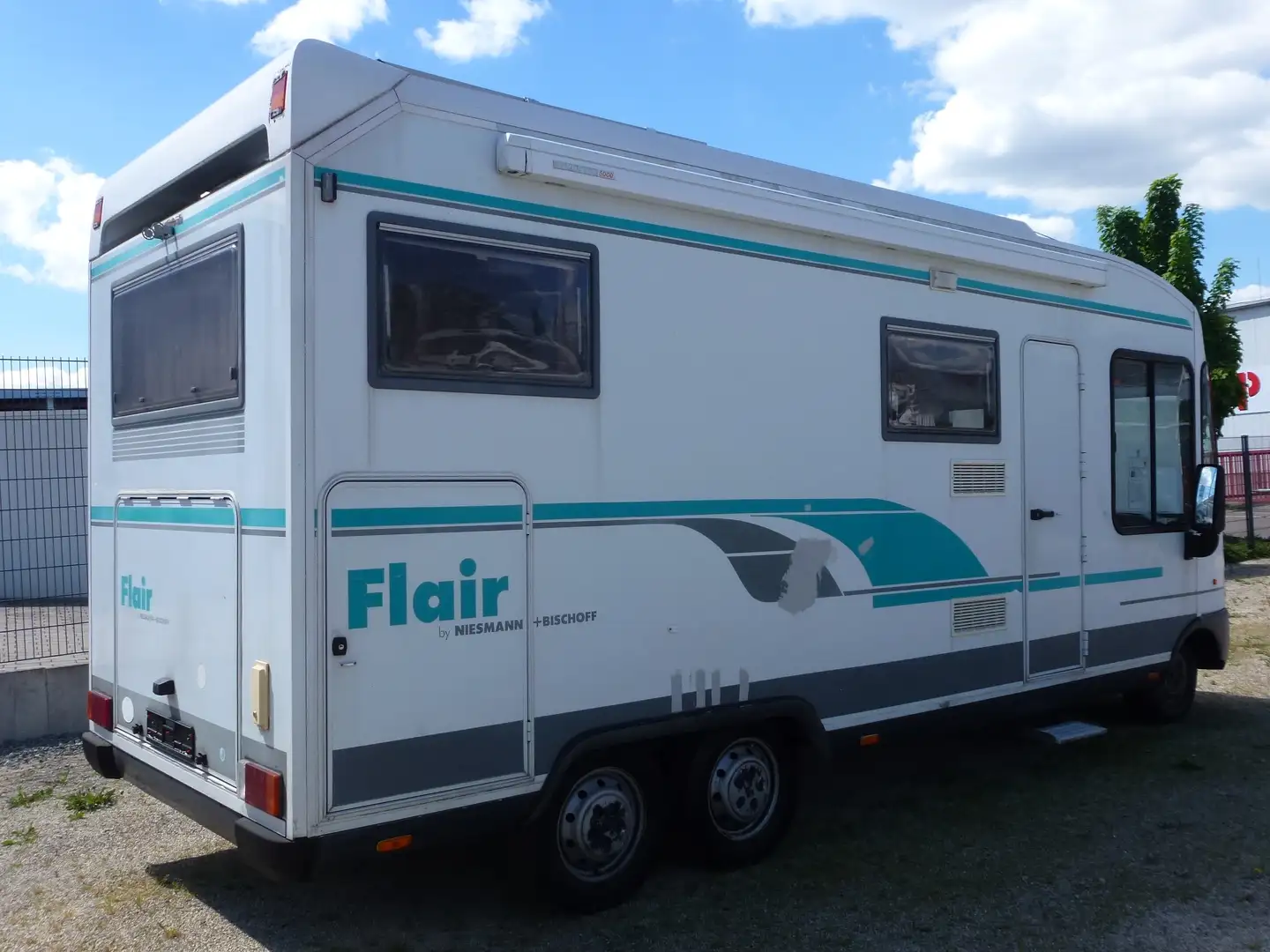Fiat Ducato Niesmann Bischoff 3 Achsen Wohnmobil mit zwei Klim Bílá - 2