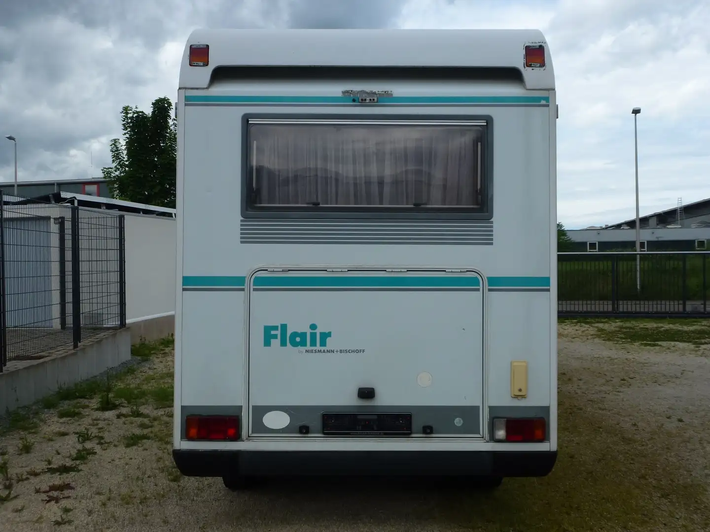 Fiat Ducato Niesmann Bischoff 3 Achsen Wohnmobil mit zwei Klim Blanc - 2
