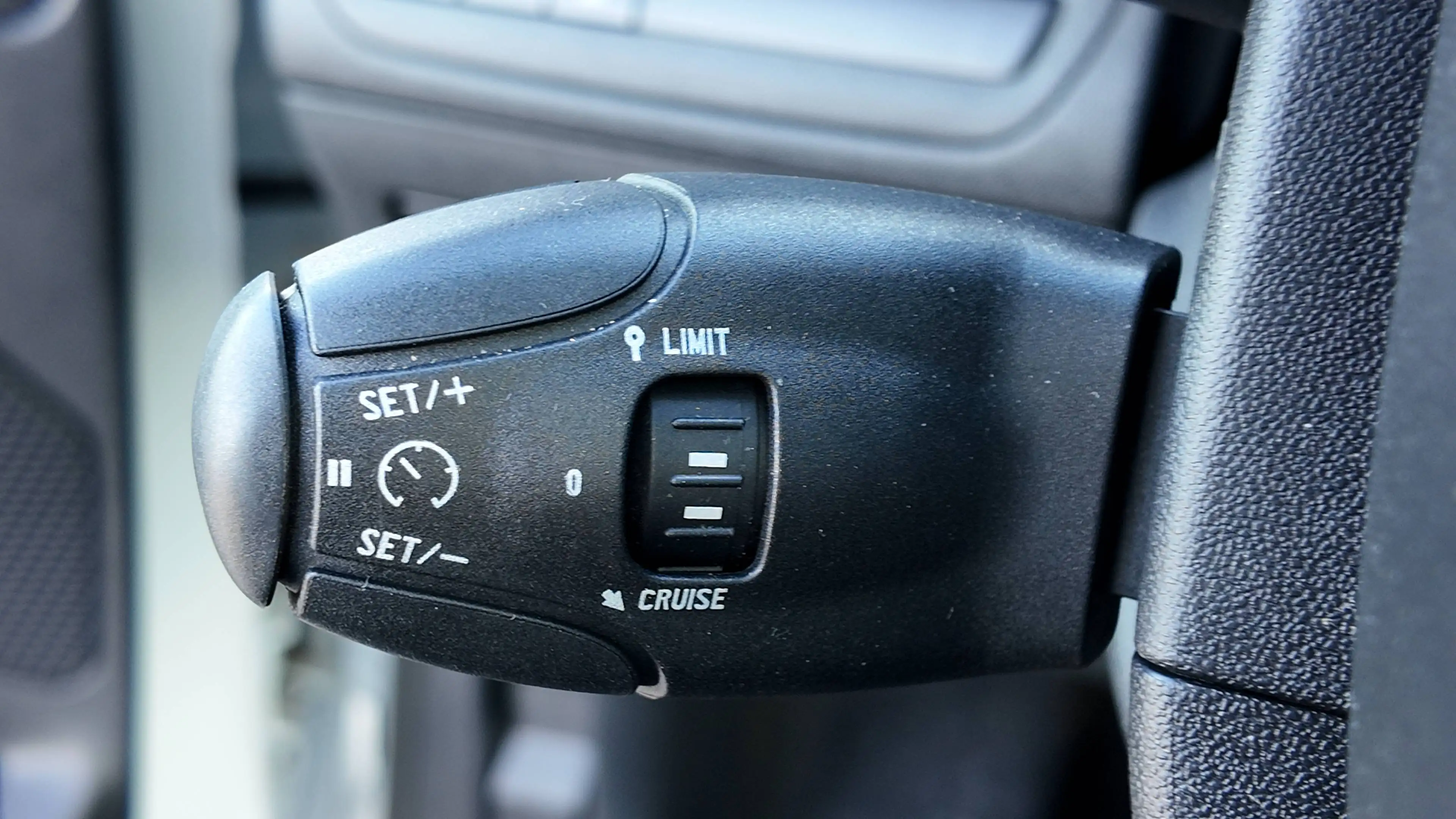 Peugeot 2008 Toit Panoramique — photo 14