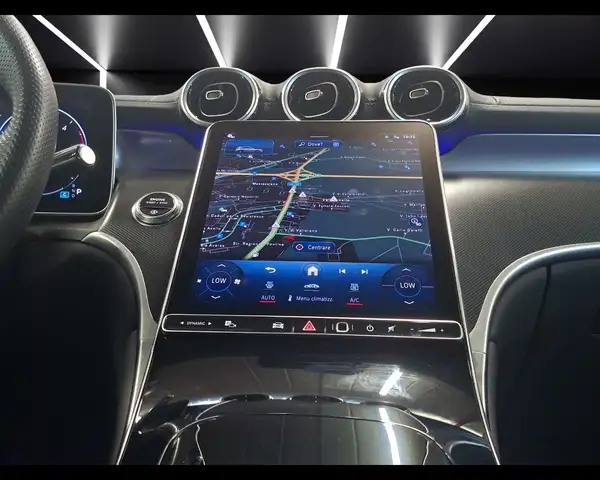 Mercedes-Benz GLC view 12