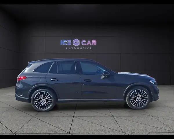 Mercedes-Benz GLC view 4