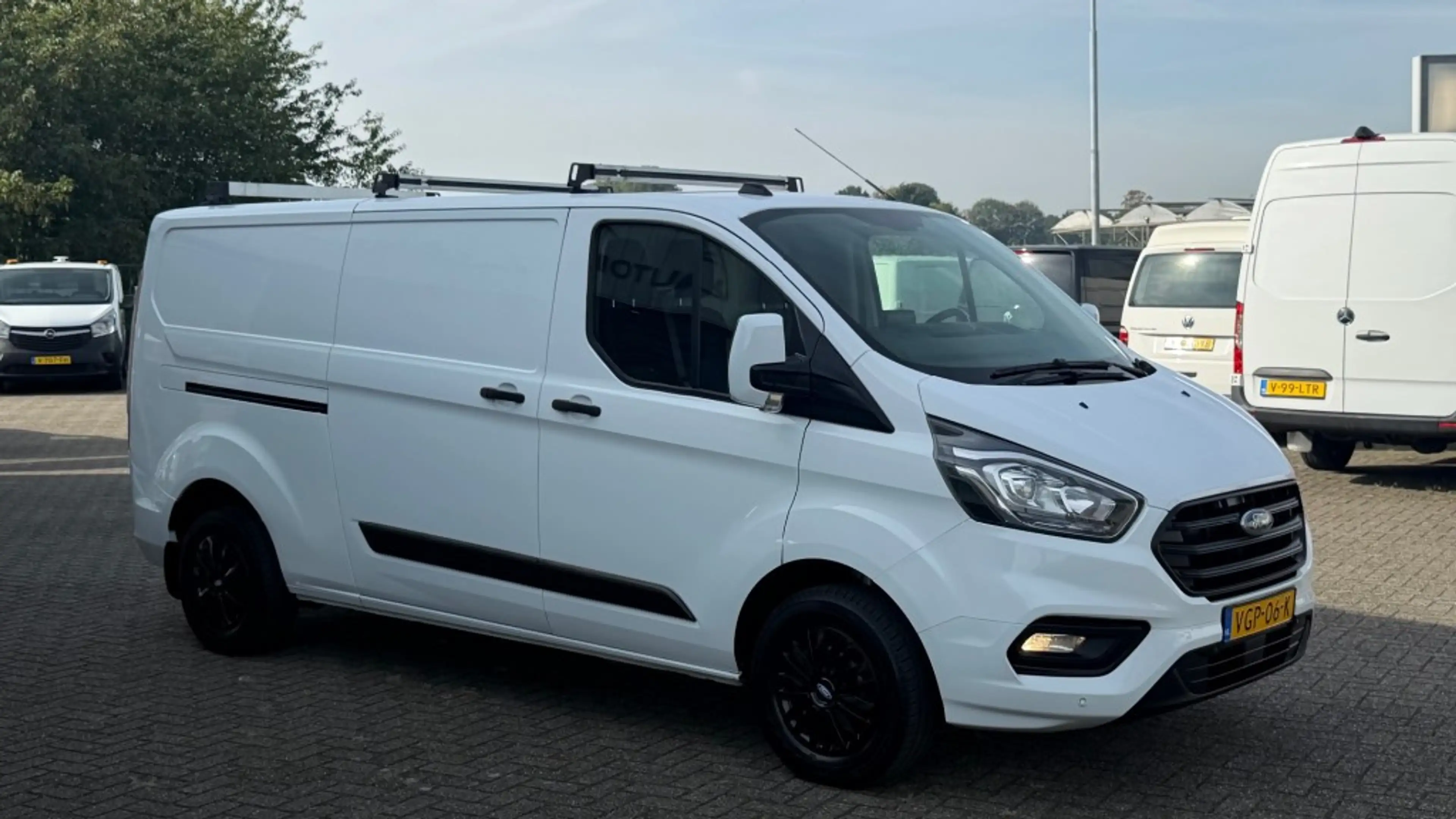 Ford Transit Custom 2.0 TDCI 77KW 105PK L2H1 EURO 6 AIRCO/ NAVIGATIE/ — photo 3