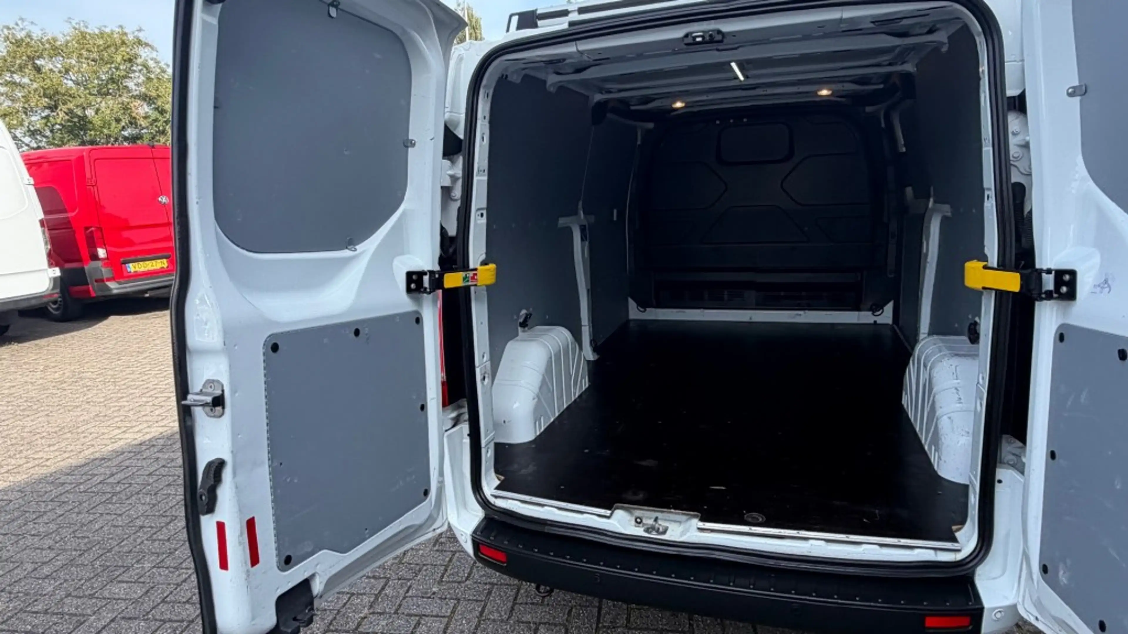 Ford Transit Custom 2.0 TDCI 77KW 105PK L2H1 EURO 6 AIRCO/ NAVIGATIE/ — photo 12