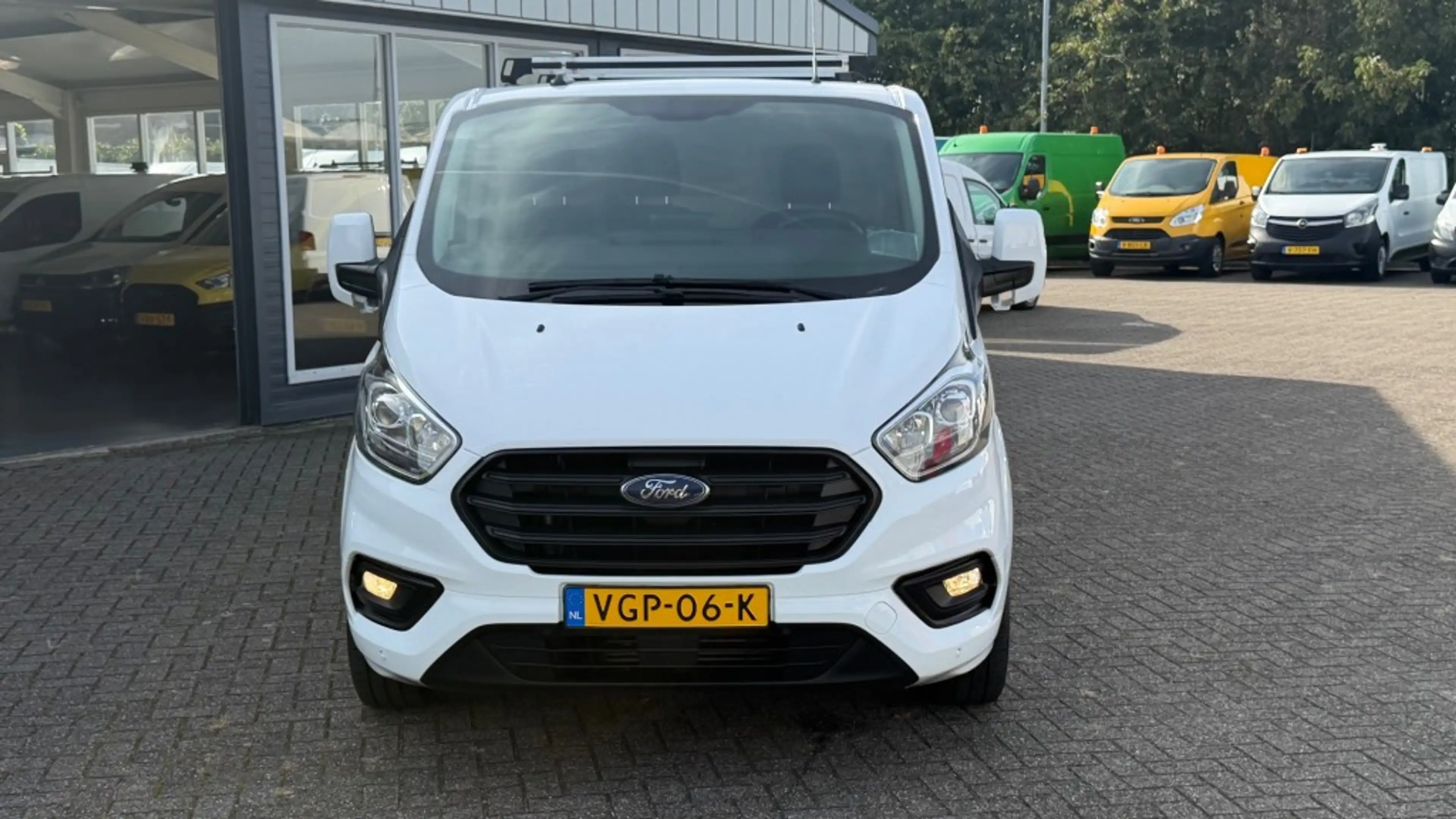 Ford Transit Custom 2.0 TDCI 77KW 105PK L2H1 EURO 6 AIRCO/ NAVIGATIE/ — photo 2