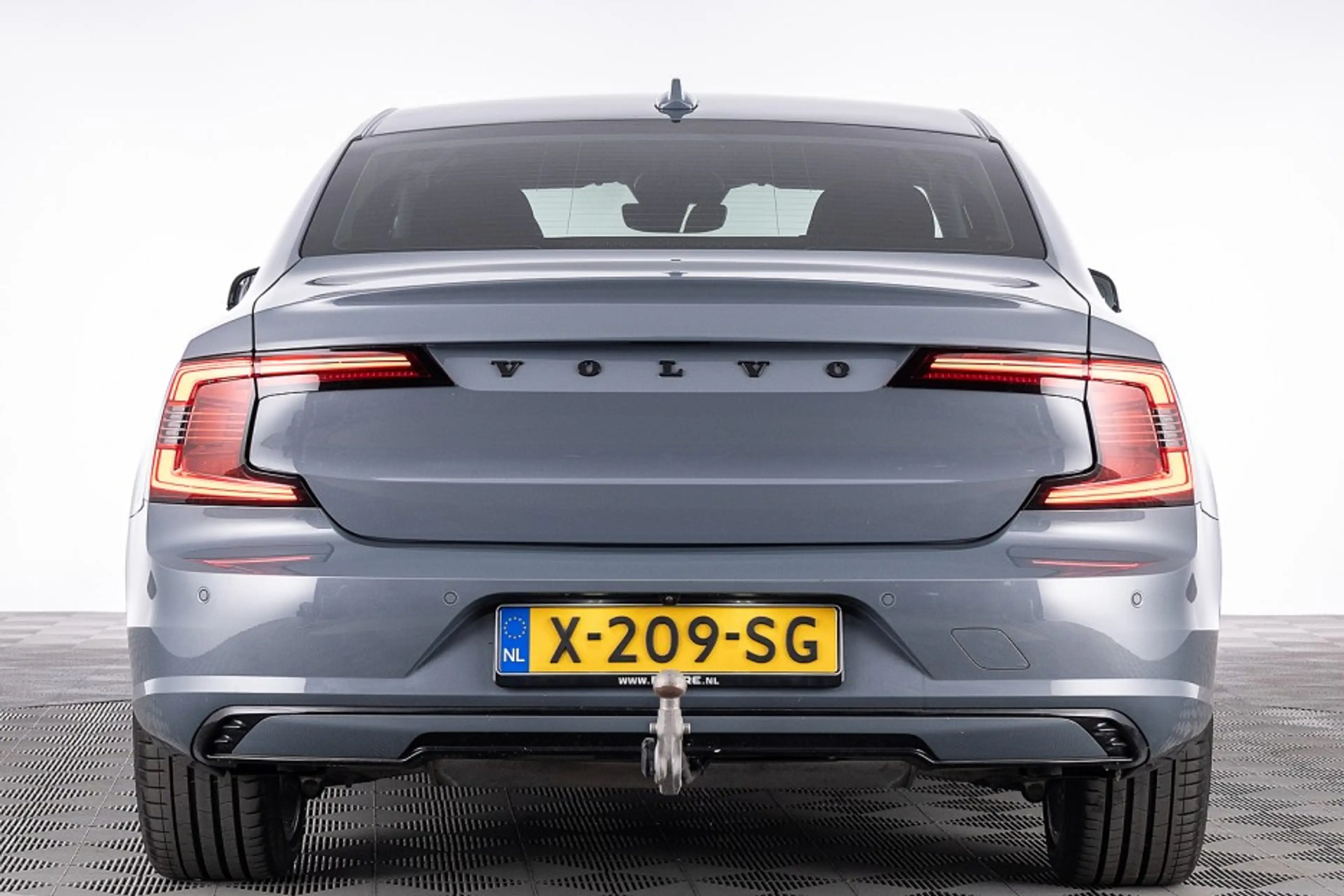 Volvo S90 2.0 B4 Plus Dark | LEDER | CARPLAY | EL. STOELEN | — photo 28