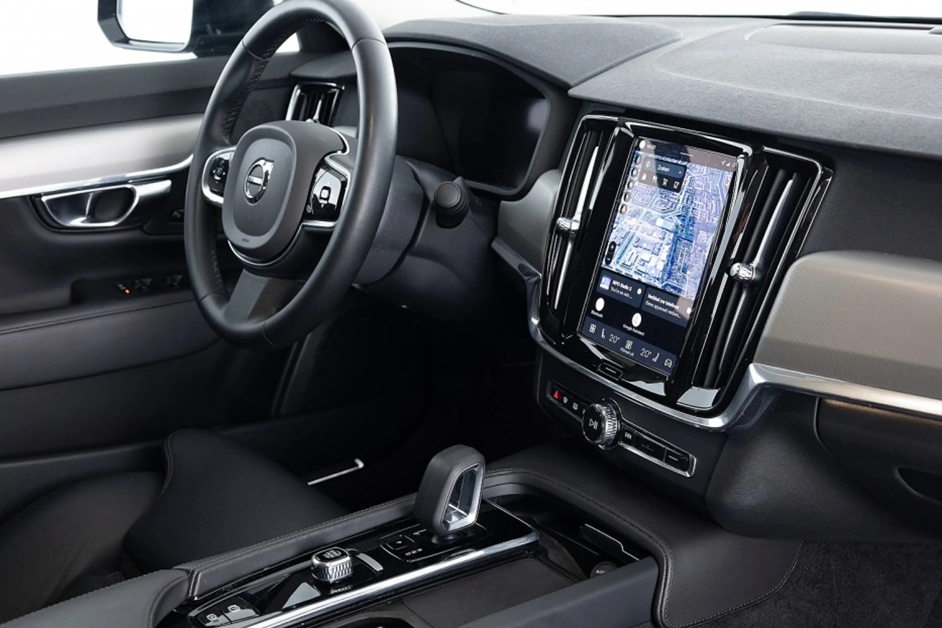 Volvo S90 2.0 B4 Plus Dark | LEDER | CARPLAY | EL. STOELEN | — photo 3