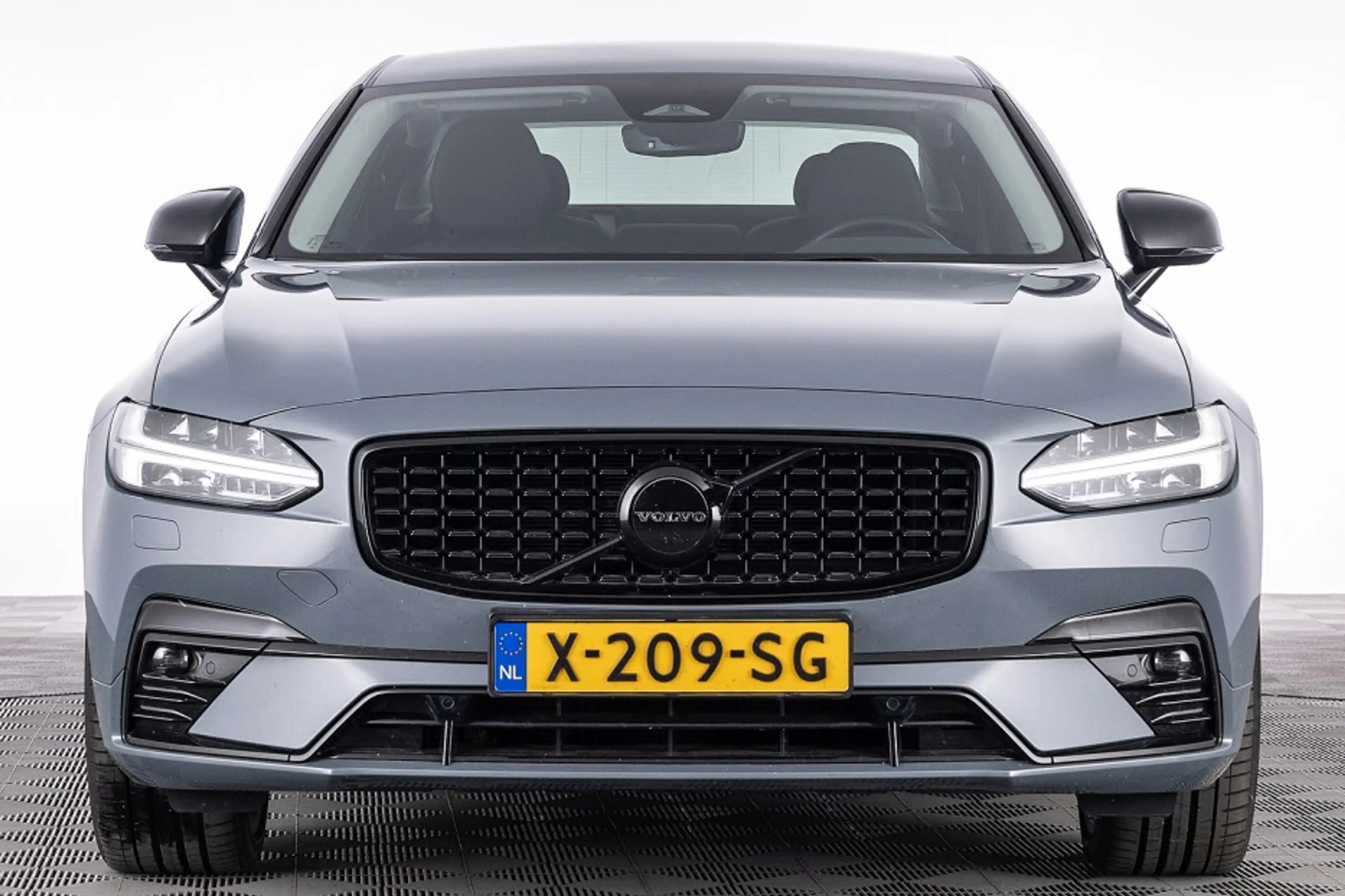 Volvo S90 2.0 B4 Plus Dark | LEDER | CARPLAY | EL. STOELEN | — photo 26