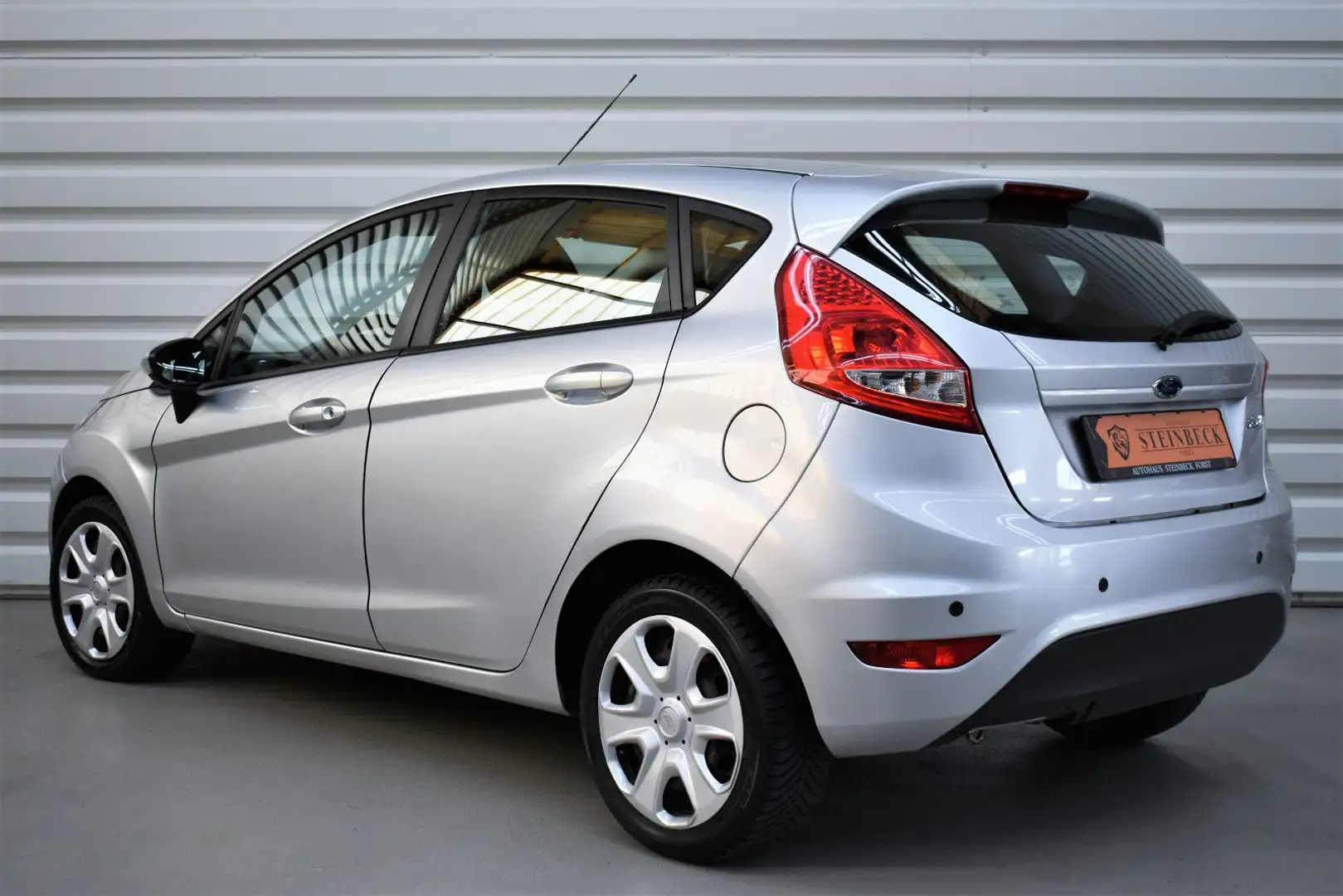 Ford Fiesta 1.25 Trend+Klima+2.Hand+PDC+5-Türer Argent - 2