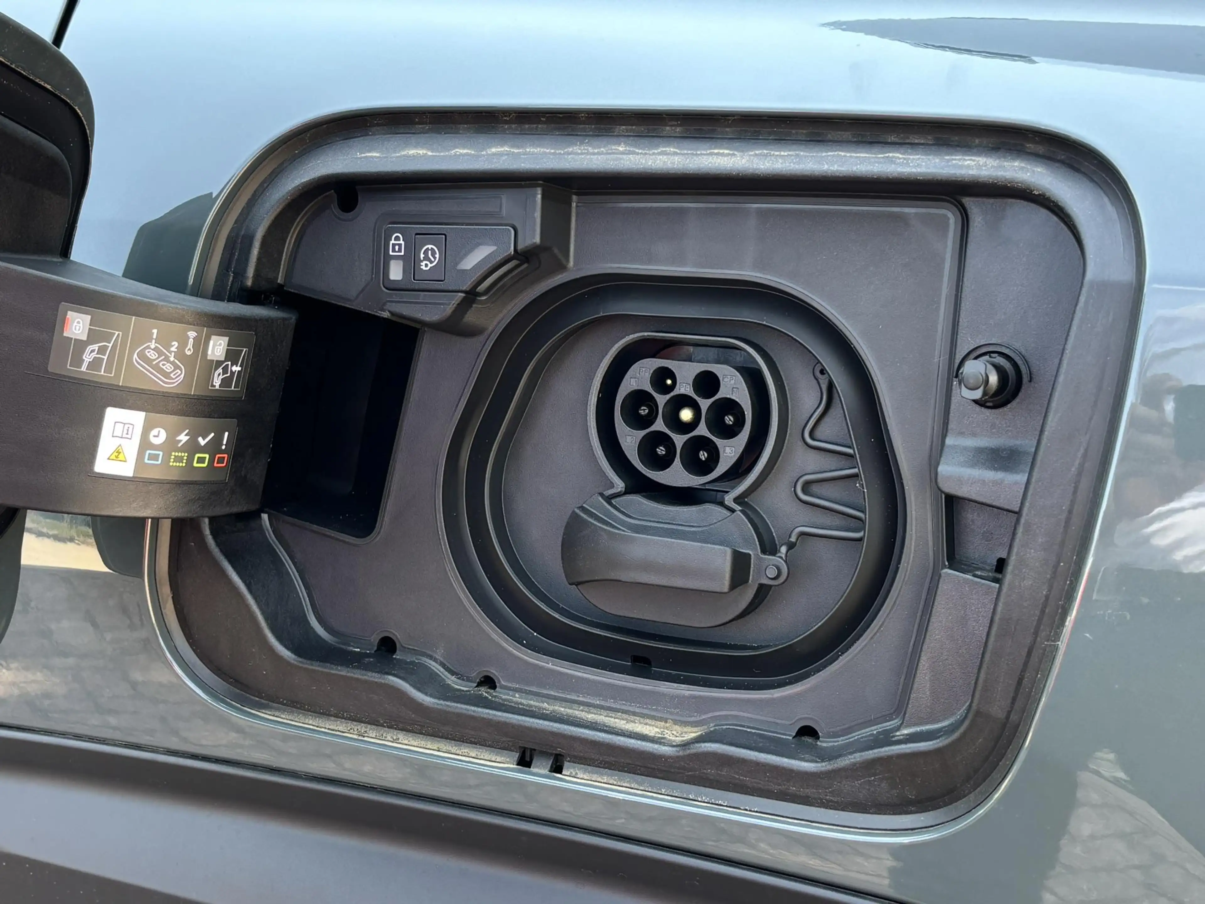 Citroen C5 Aircross Business Comfort Range EV 73kWh 210pk | STOELMASSA — photo 14