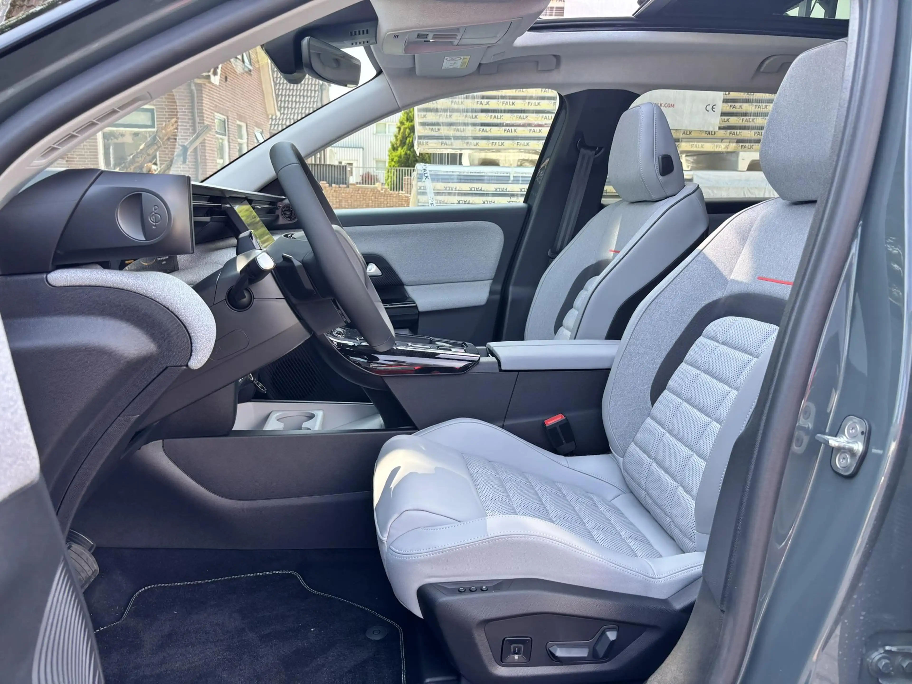Citroen C5 Aircross Business Comfort Range EV 73kWh 210pk | STOELMASSA — photo 9
