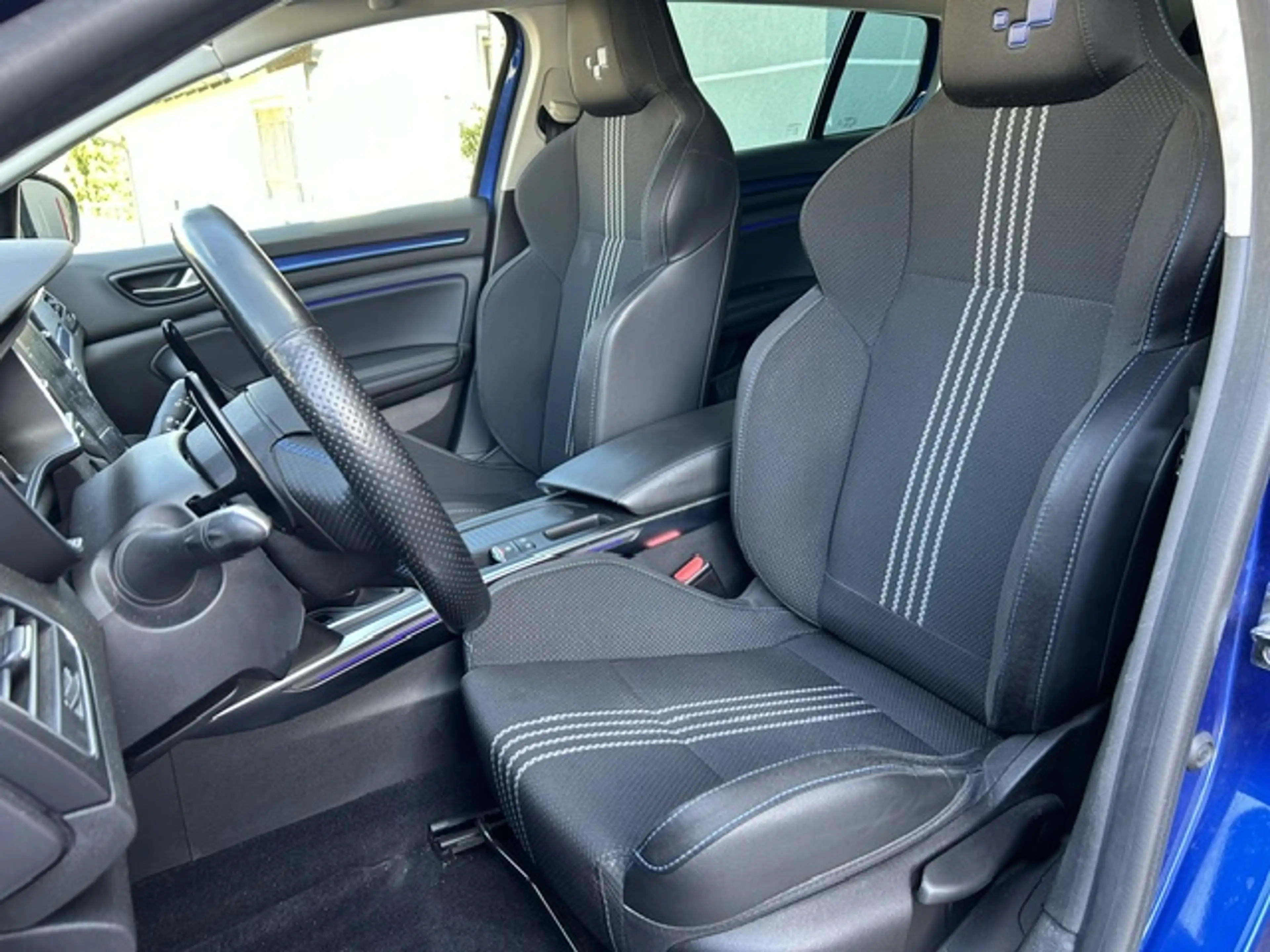 Renault Megane GT — photo 8