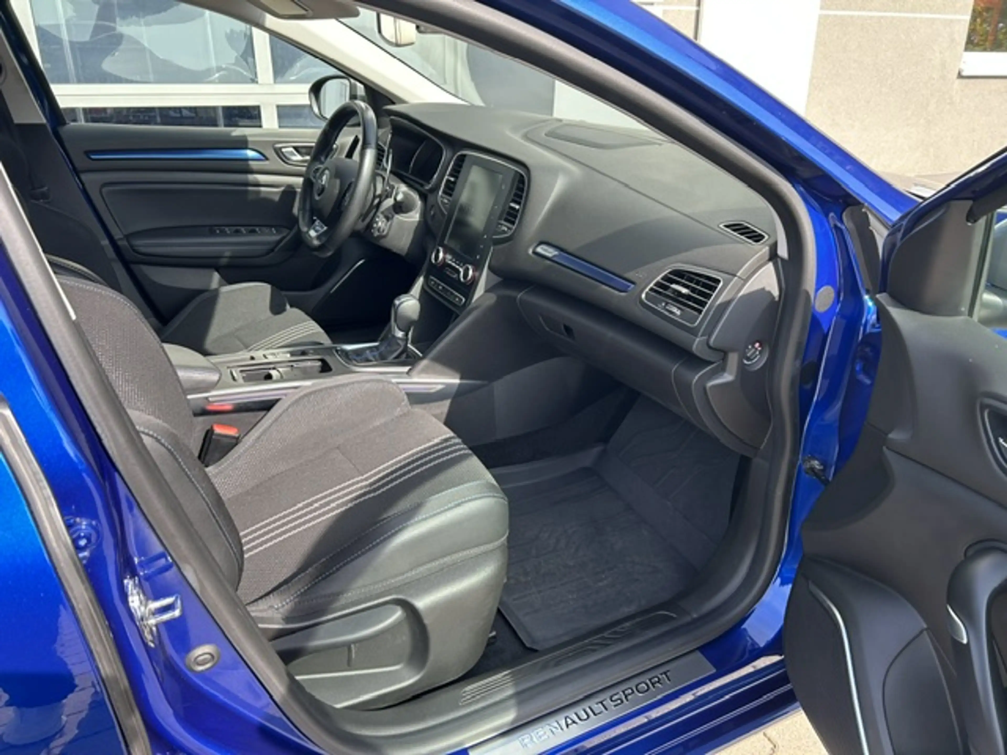 Renault Megane GT — photo 10