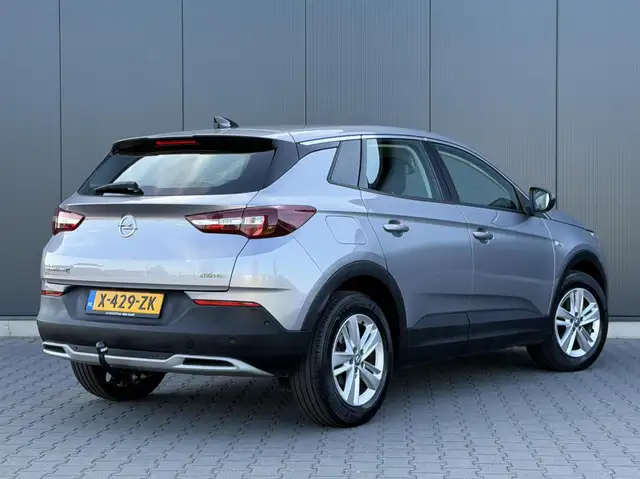 Opel Grandland X view 4