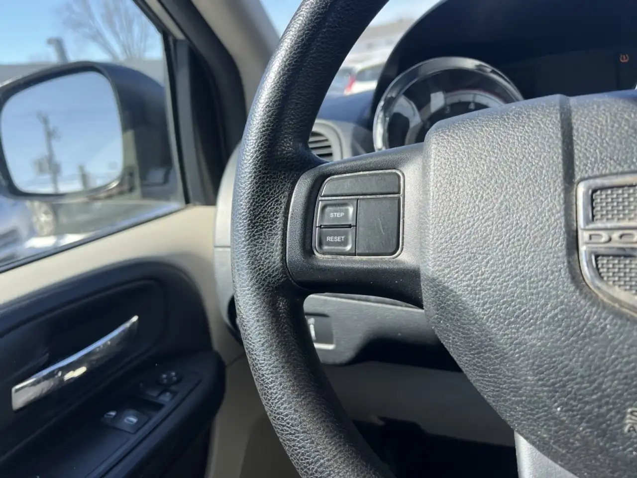 Dodge Grand Caravan снимка Dodge Grand Caravan