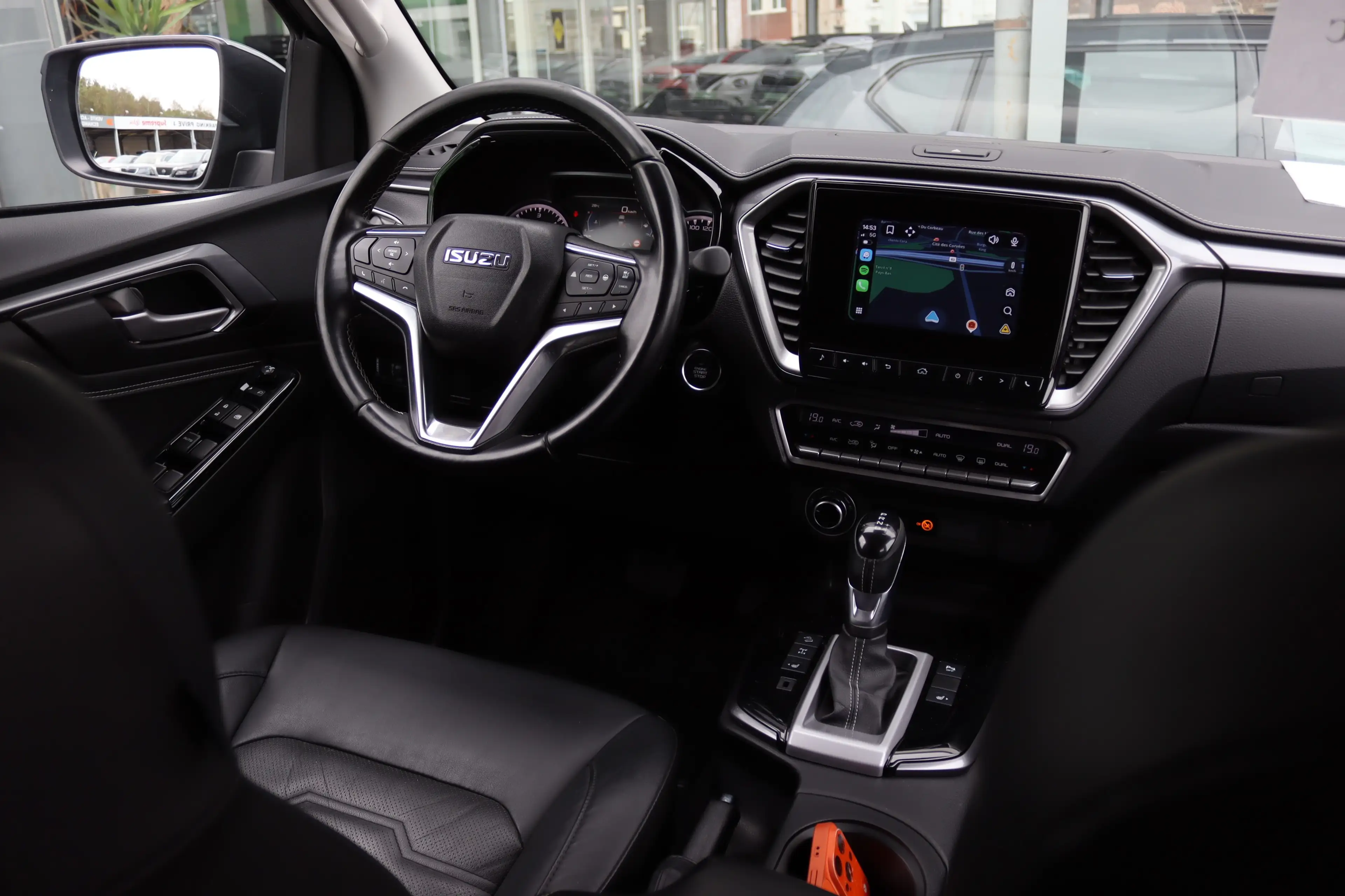 Isuzu D-Max 1.9TURBO 163CV 4X4 BOITE AUTO HARDTOP FULL TVAC — photo 12