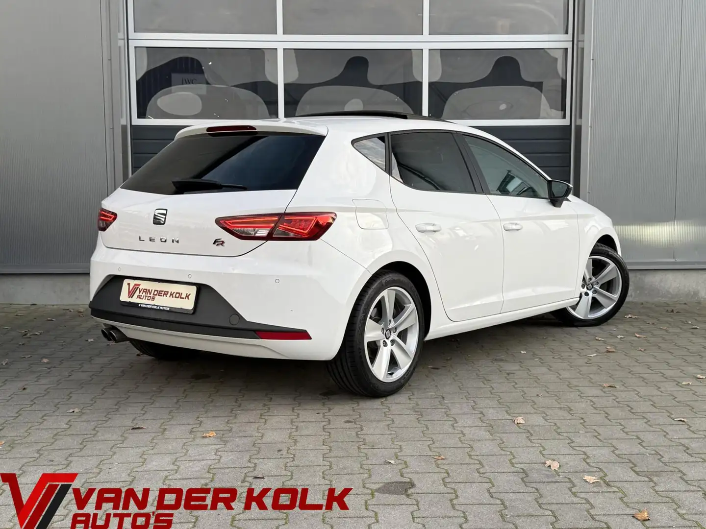 SEAT Leon 1.4 TSI FR 150PK LED Panorama Navigatie Cruise Cli - 2