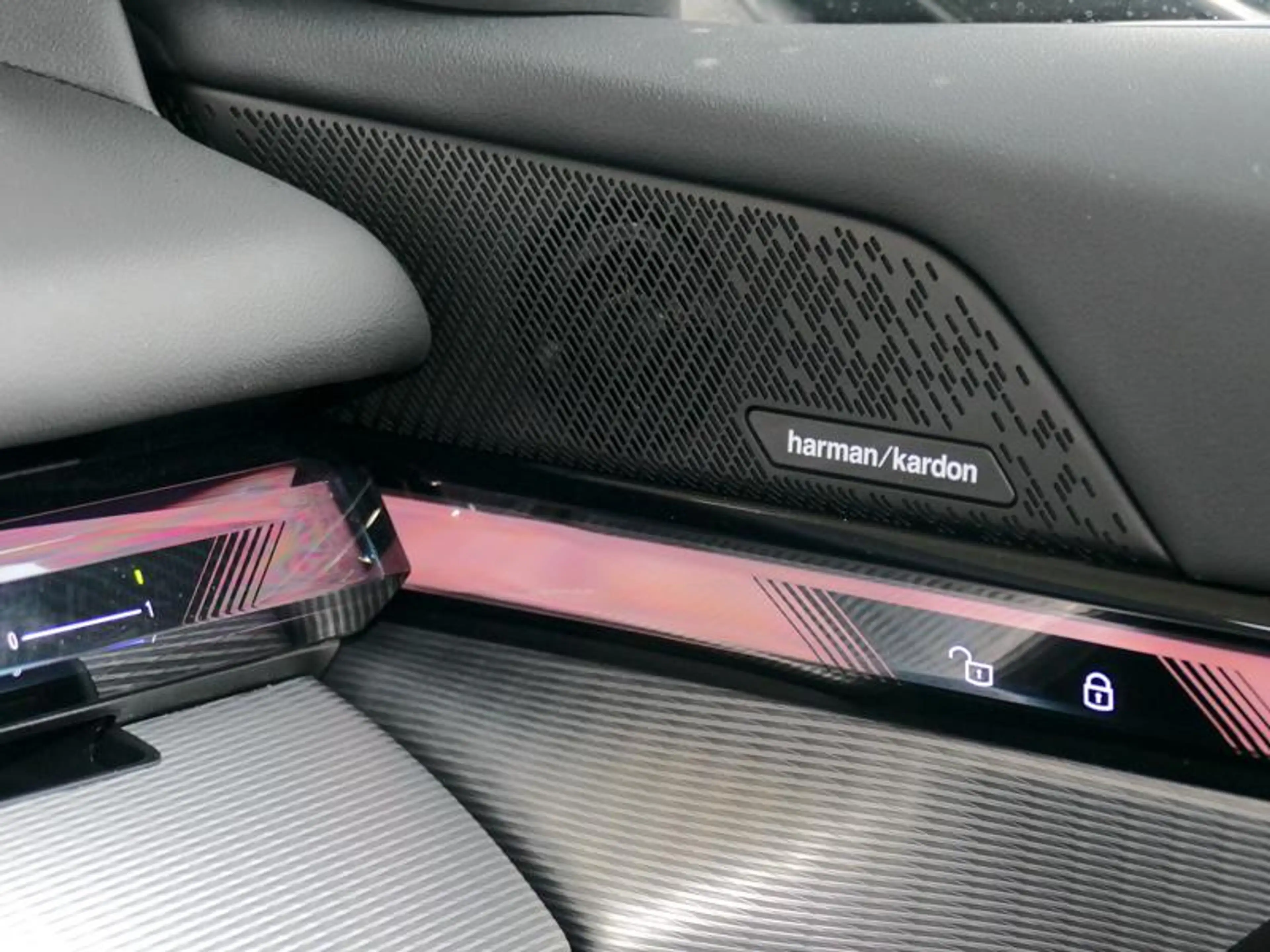 BMW i5 eDrive40 Touring M Sport | PANO | — photo 14